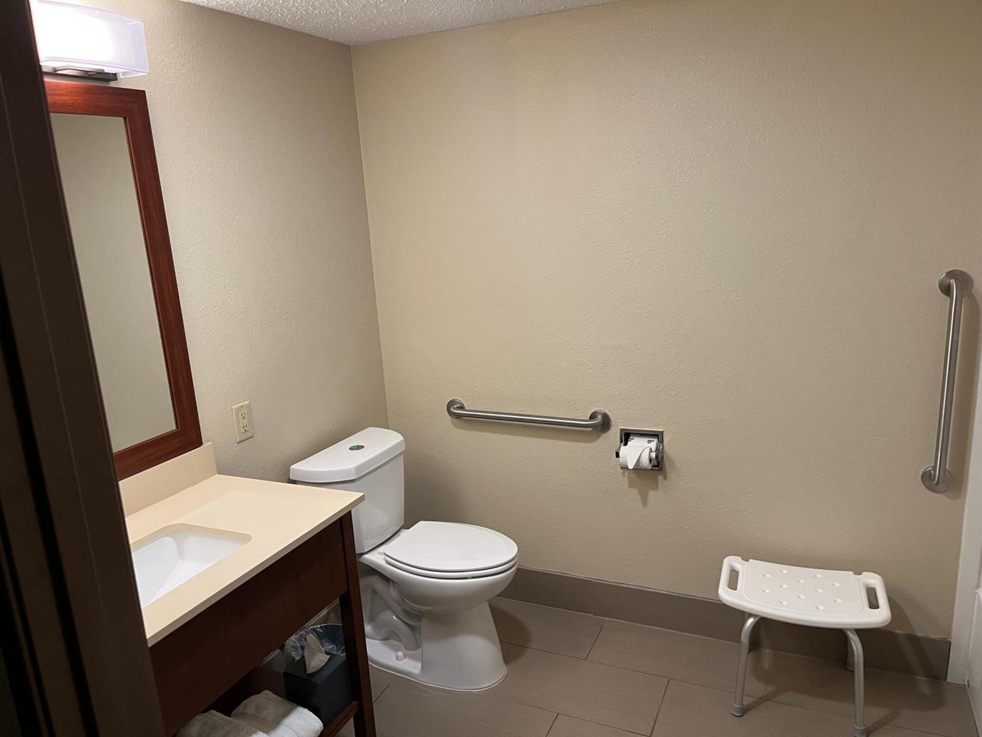 Wingate by Wyndham Clearfield photo 26
