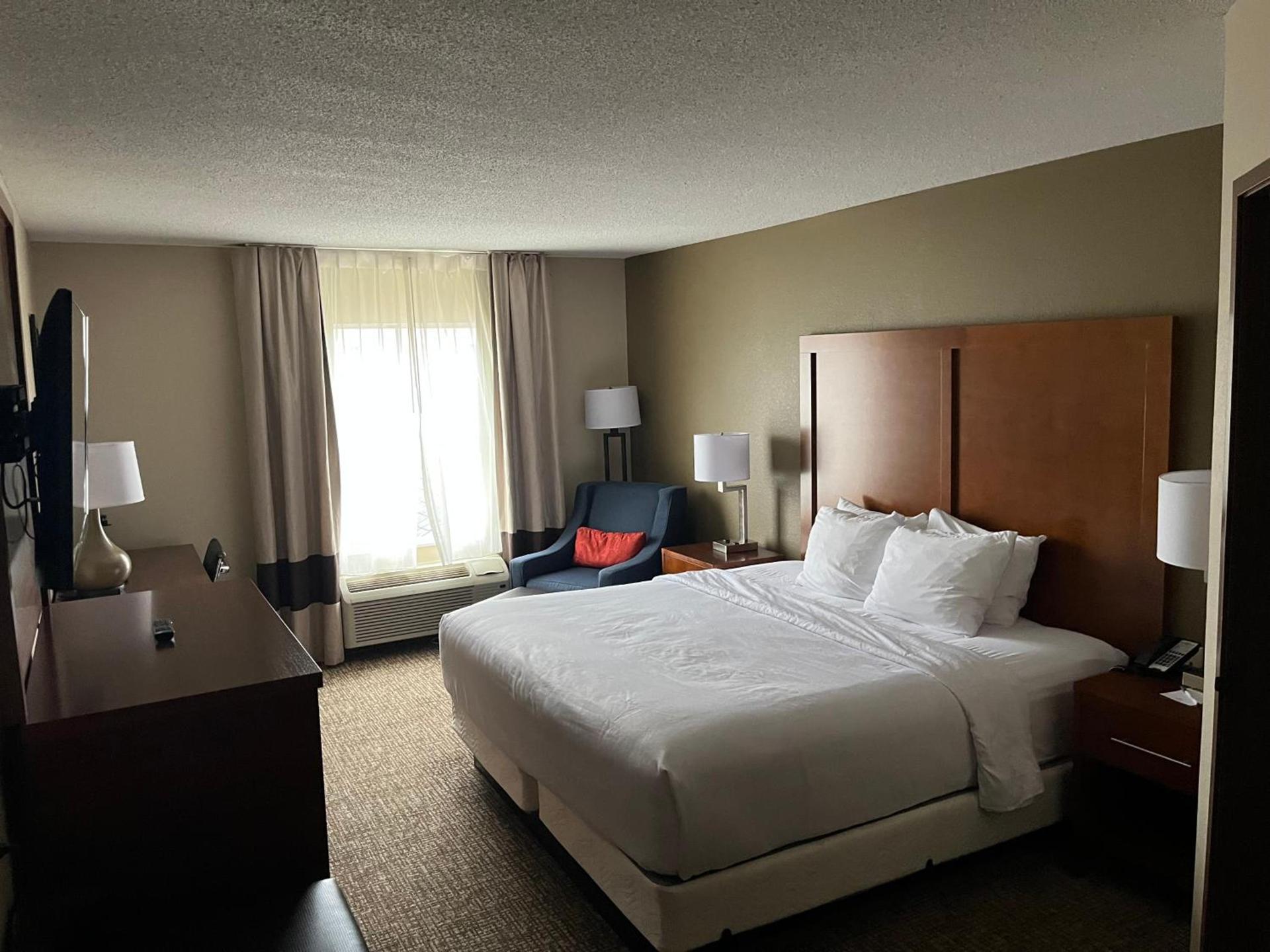 Wingate by Wyndham Clearfield photo 30