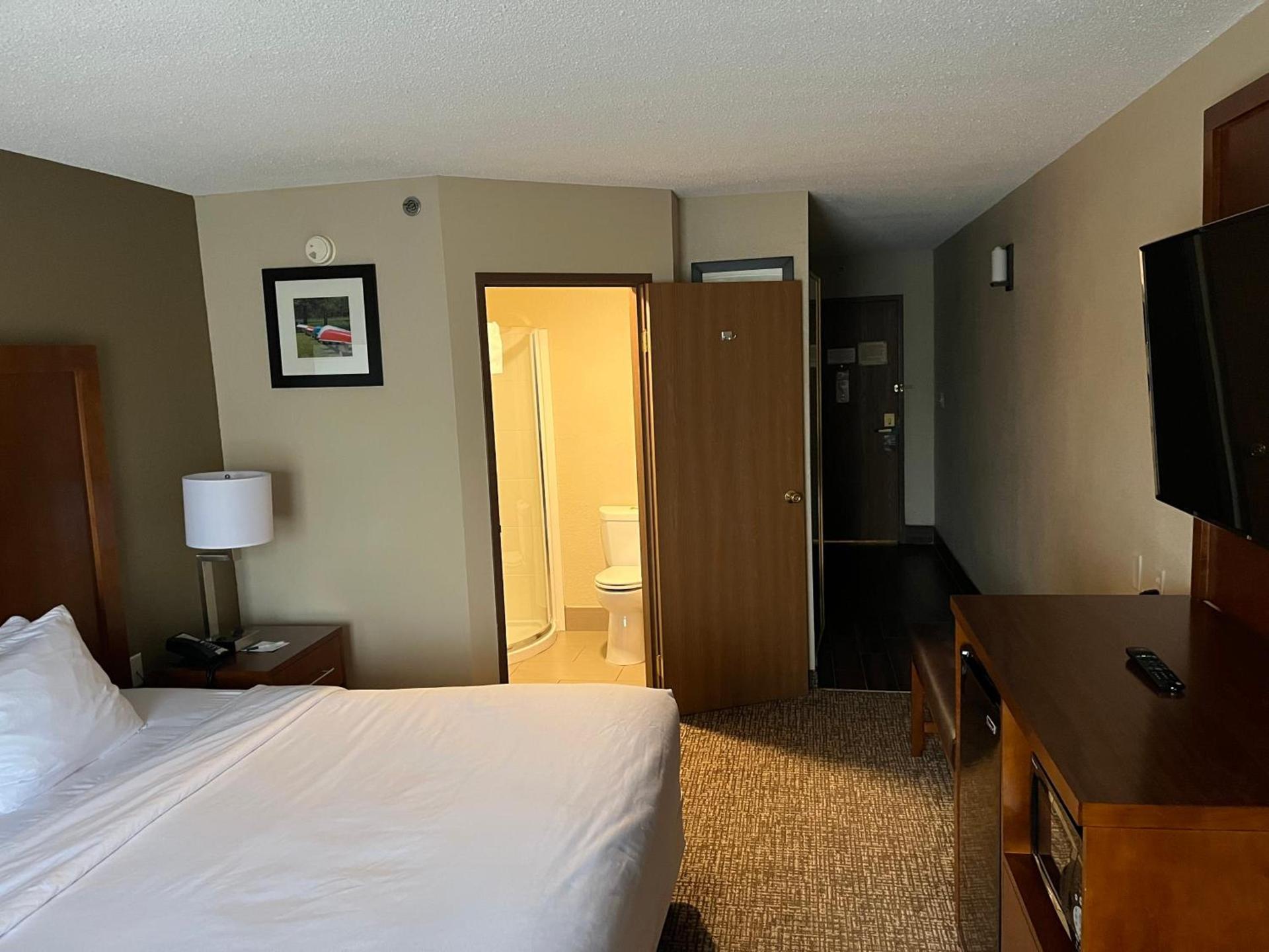 Wingate by Wyndham Clearfield photo 31