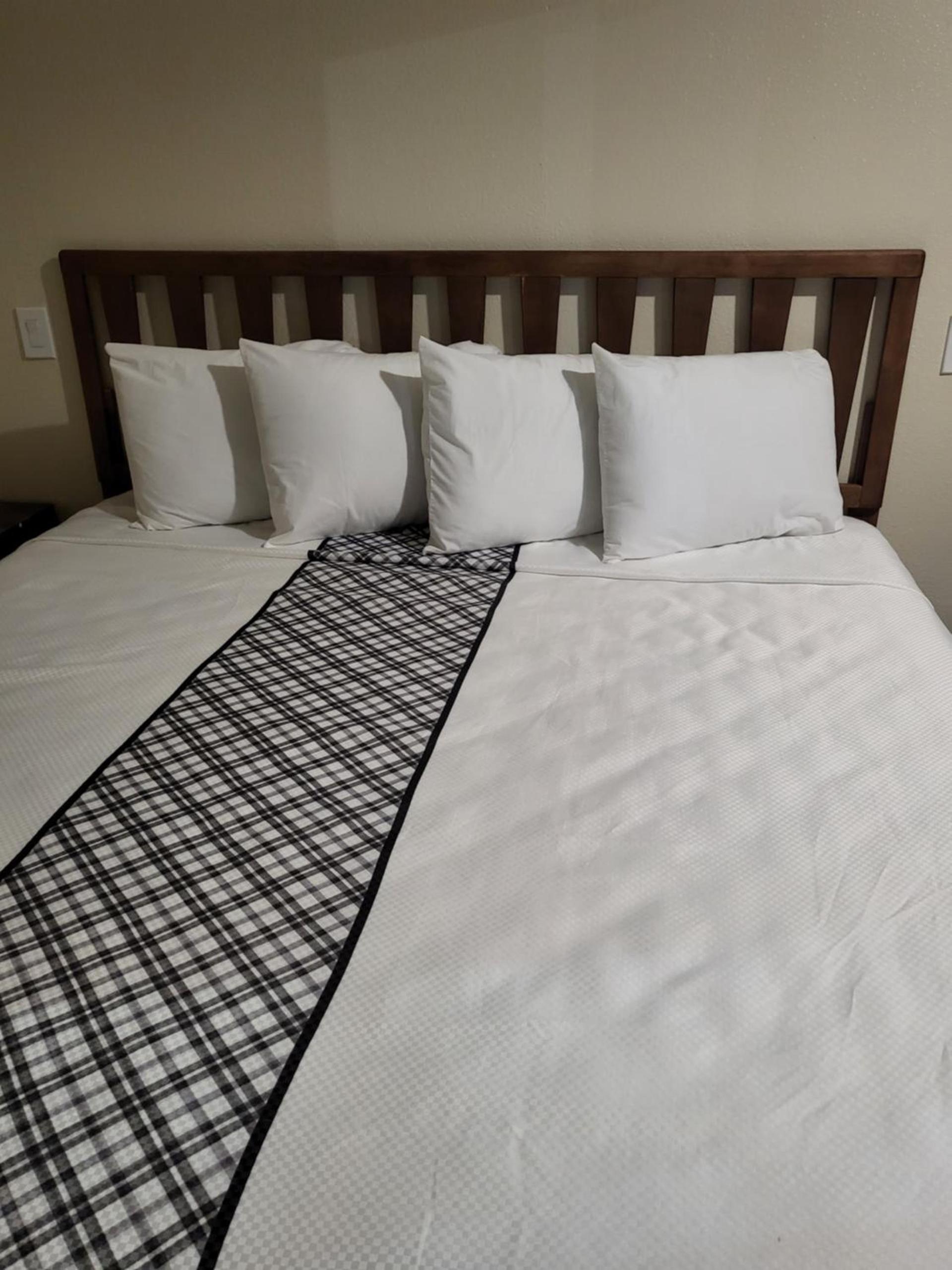 Budget Inn photo 5