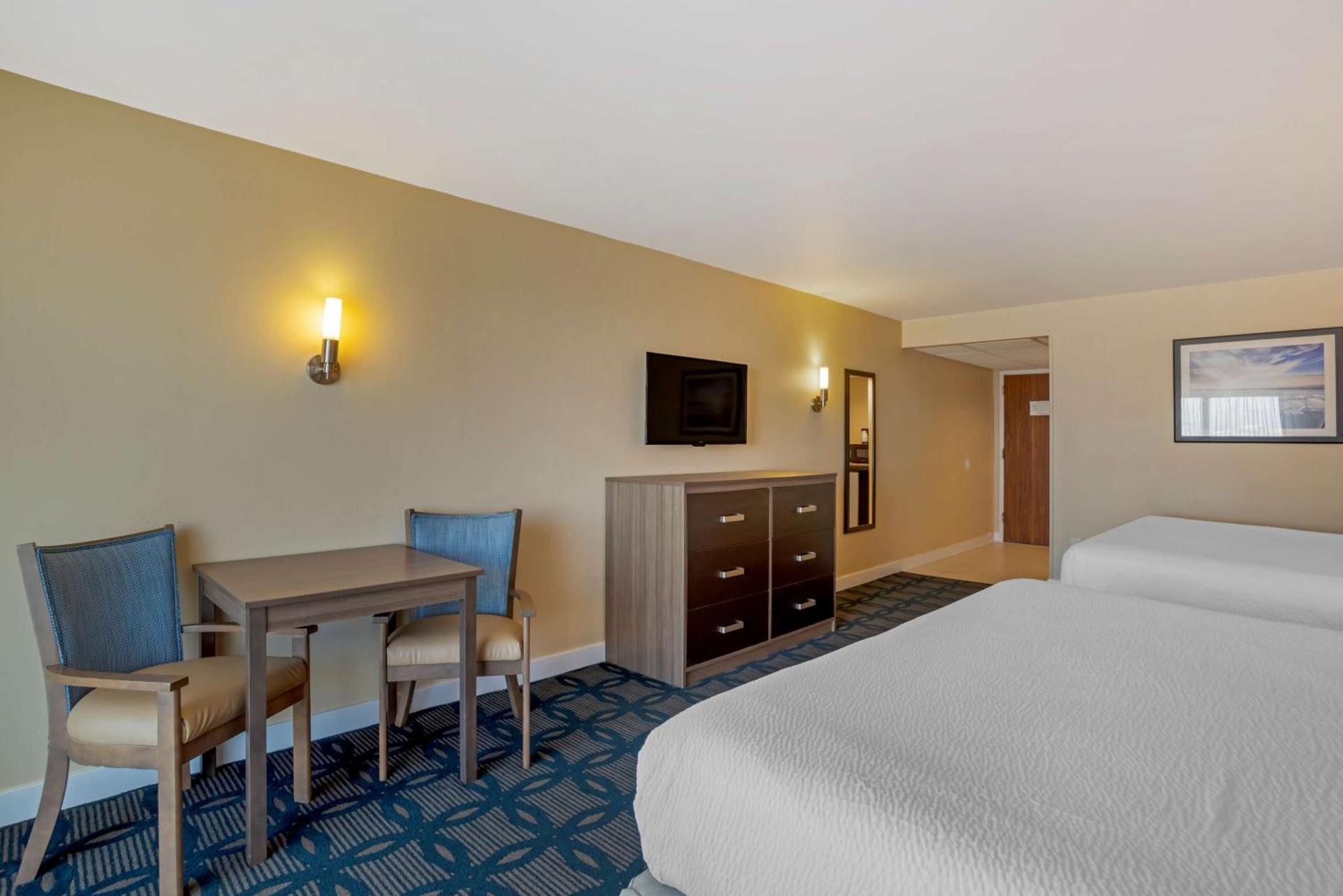 Best Western Plus Ocean City photo 12