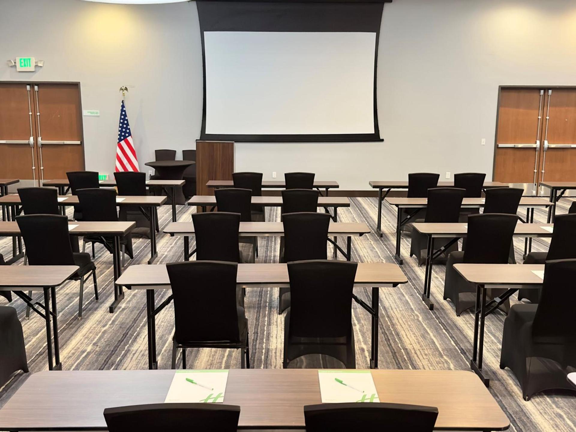 Holiday Inn Carlsbad/San Diego by IHG photo 29