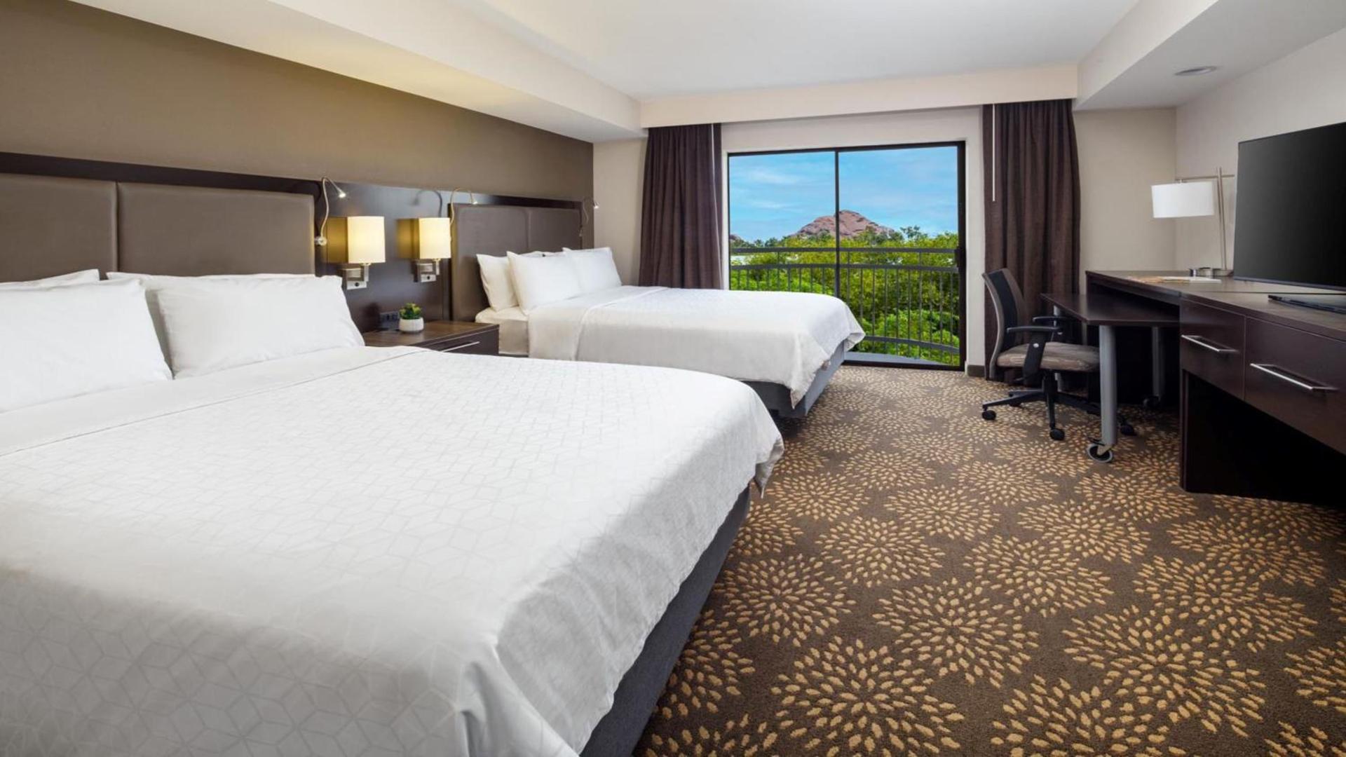 Holiday Inn and Suites Phoenix Airport North by IHG photo 44