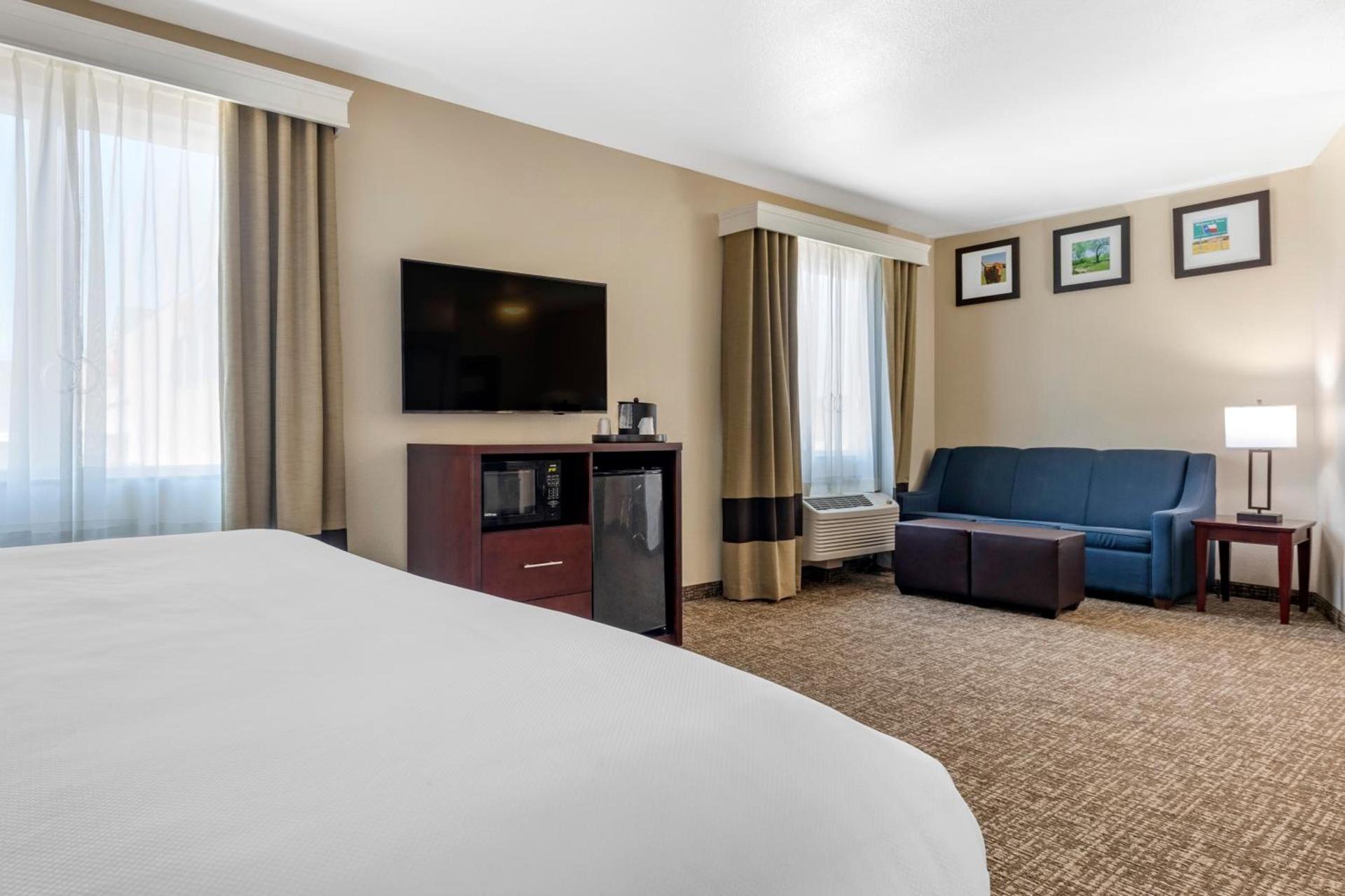 Comfort Suites Waco North - Near University Area photo 11