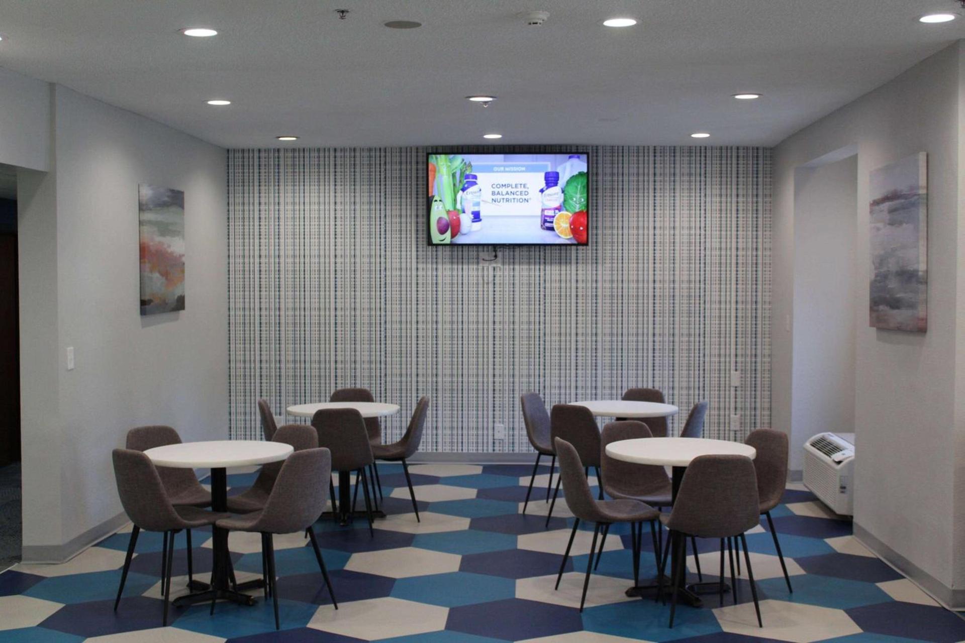 Microtel Inn & Suites by Wyndham Stockbridge/Atlanta I-75 photo 11