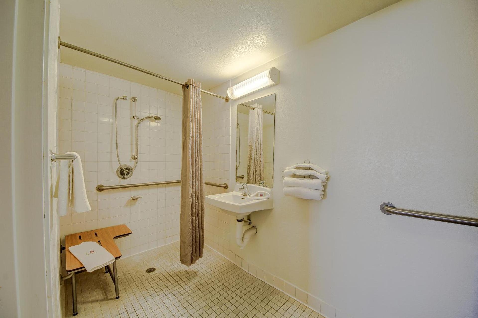 Motel 6-San Antonio, TX - Fort Sam Houston photo 31