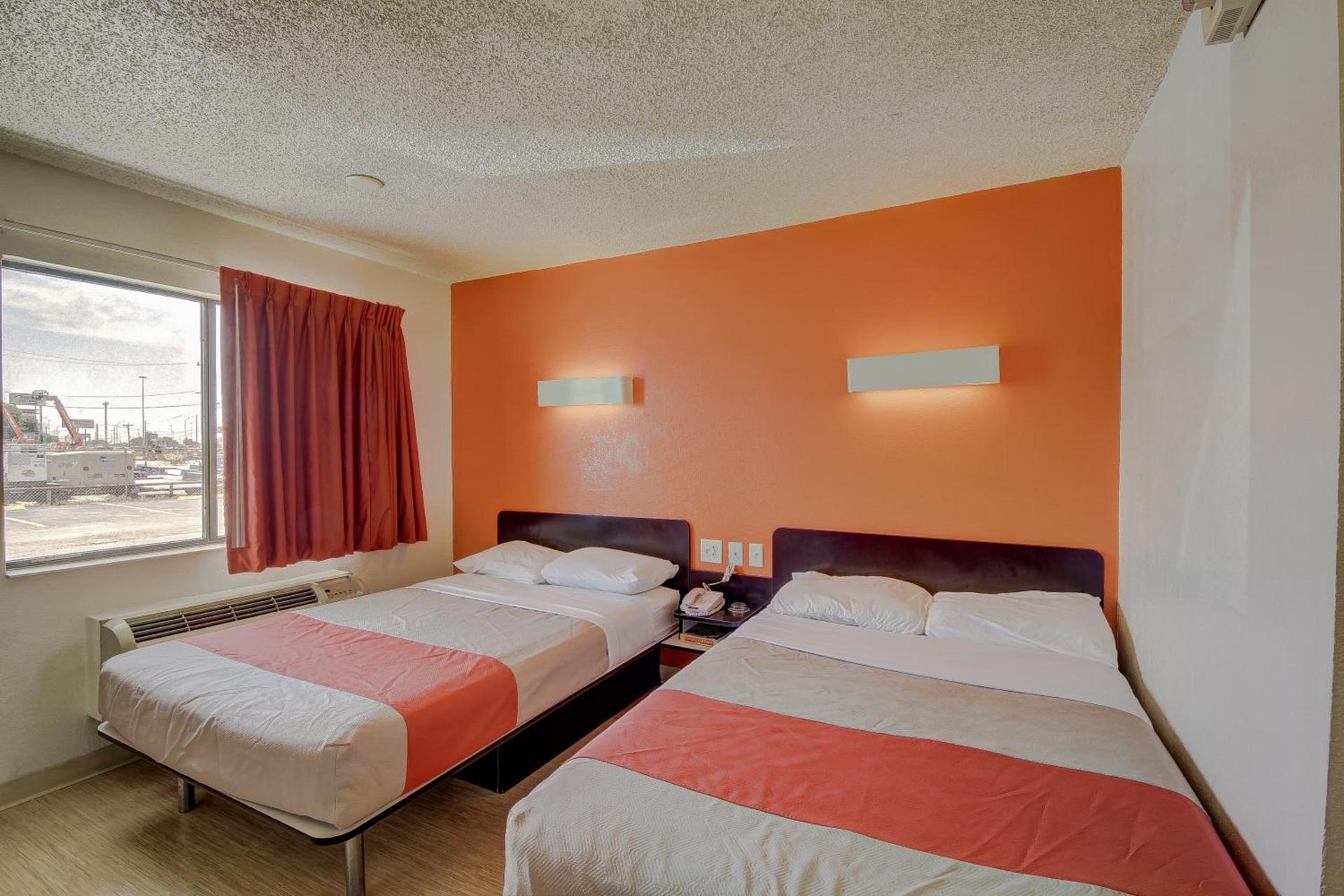 Motel 6-San Antonio, TX - Fort Sam Houston photo 23