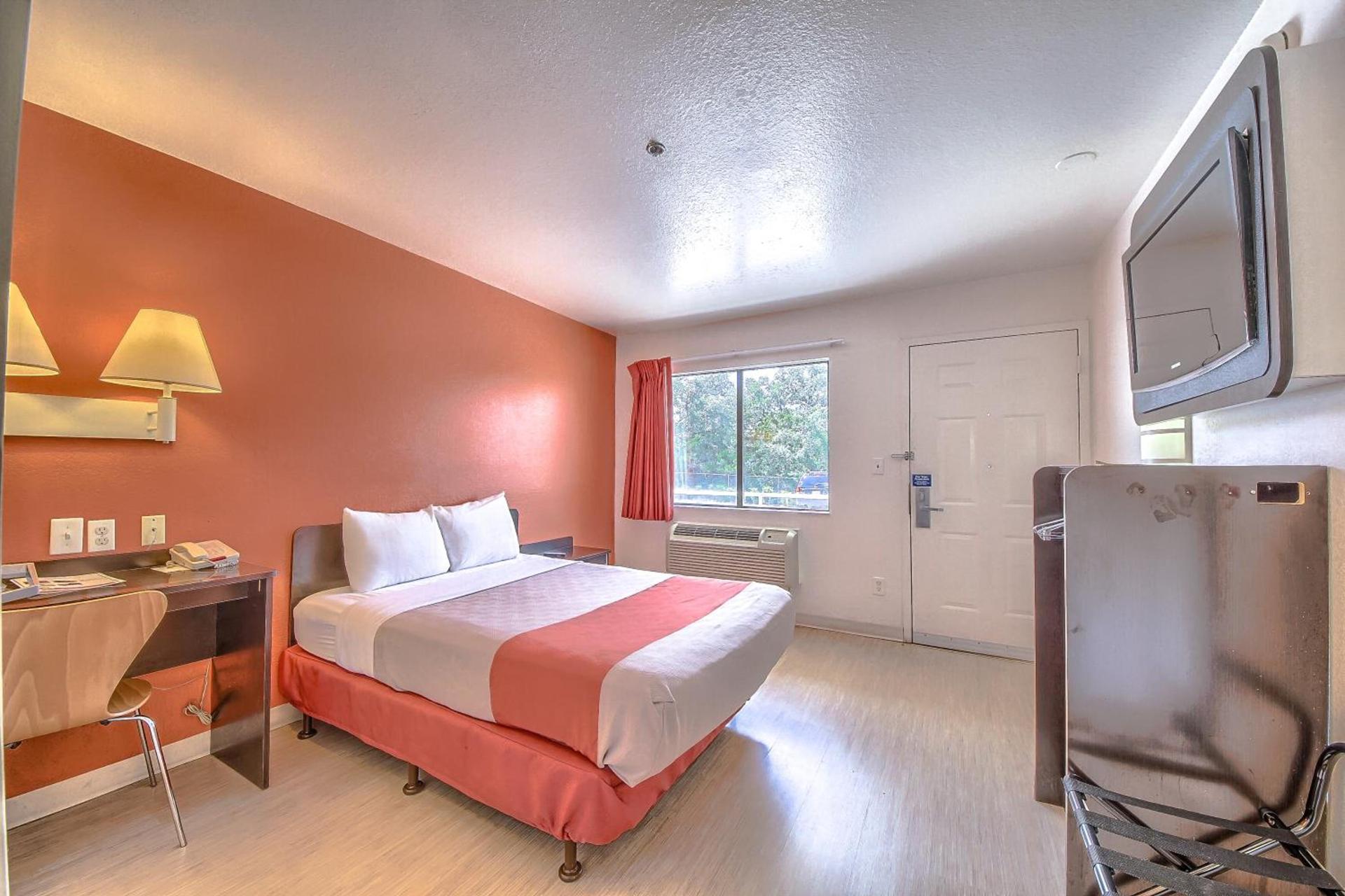 Motel 6 San Antonio, Tx Six Flags Fiesta TX - La Cantera Area photo 3