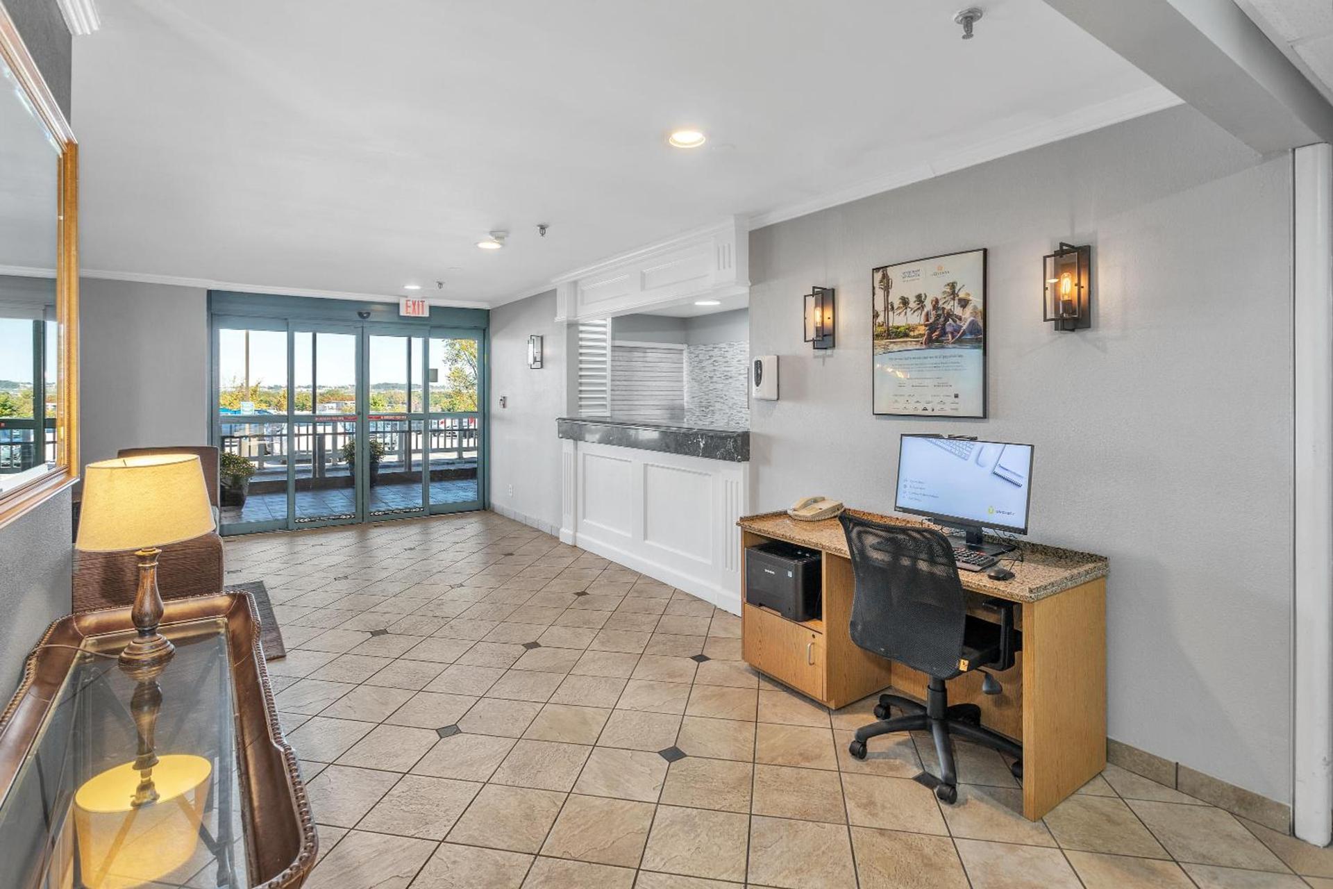 La Quinta Inn by Wyndham Cleveland Independence photo 11