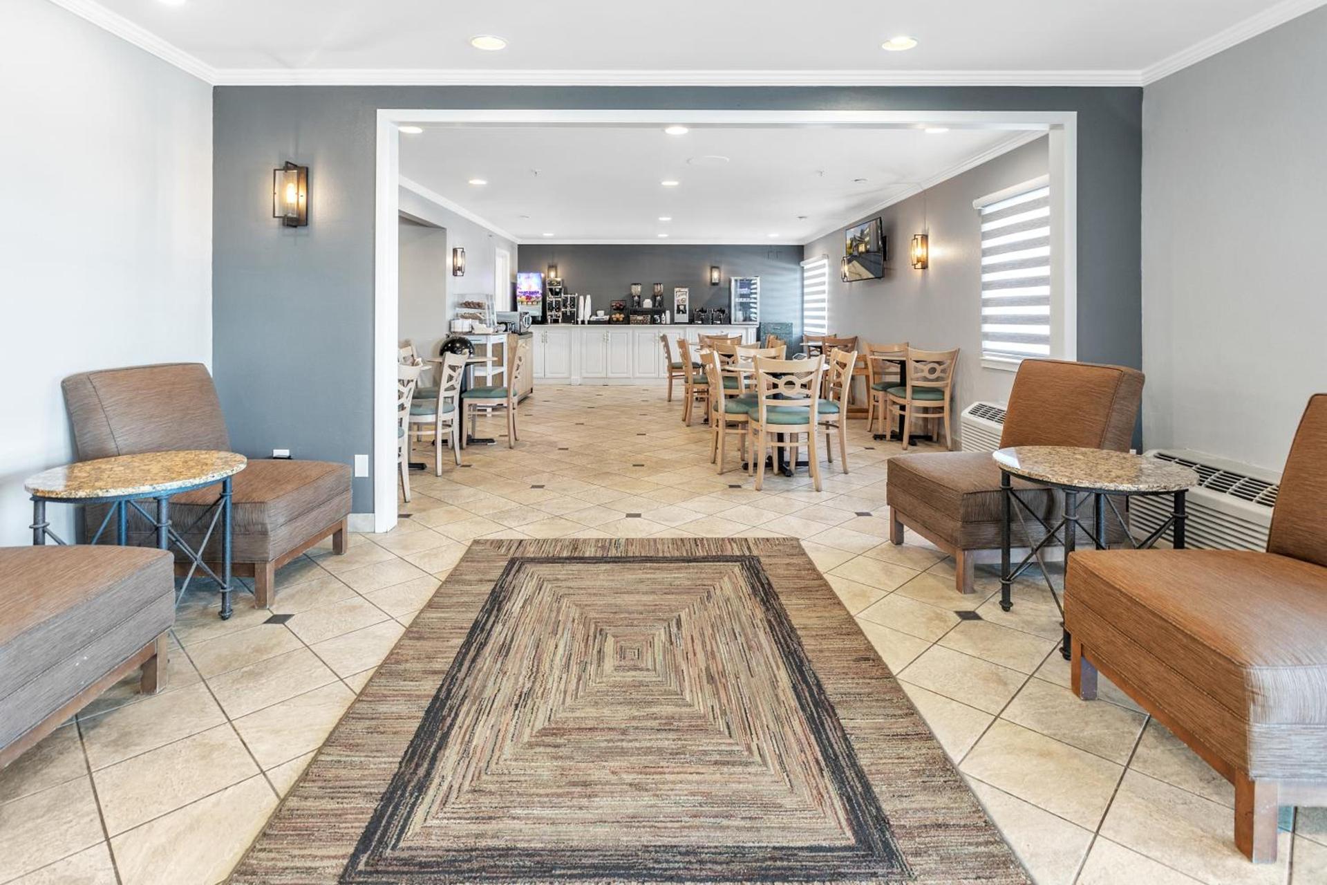 La Quinta Inn by Wyndham Cleveland Independence photo 14