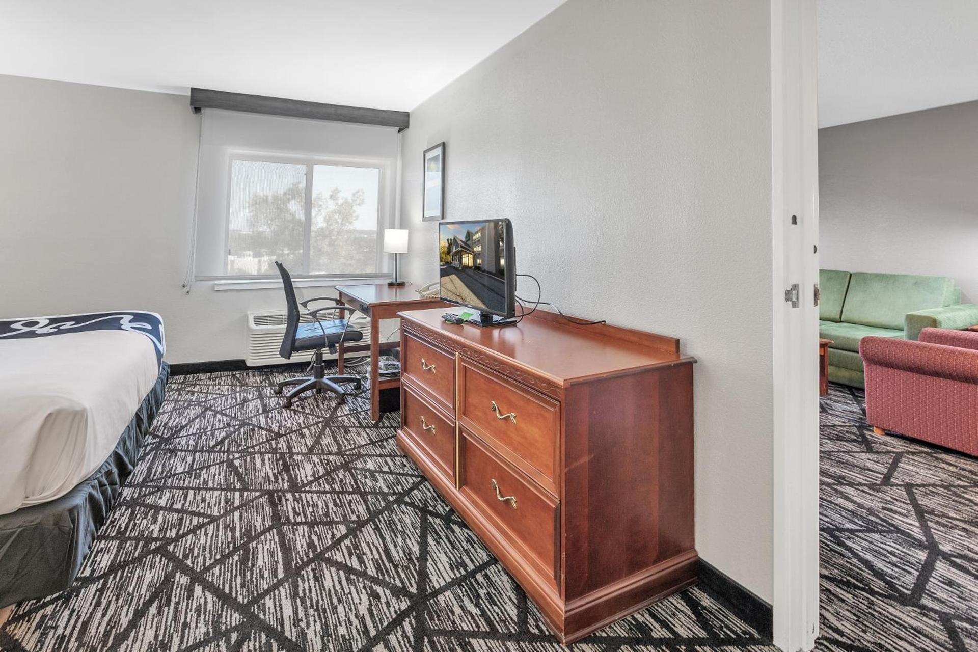 La Quinta Inn by Wyndham Cleveland Independence photo 33