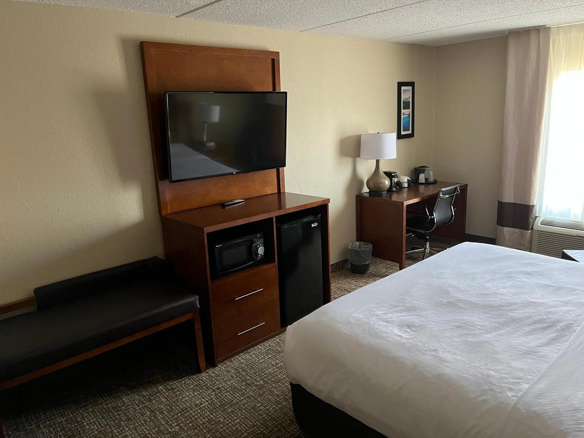 Wingate by Wyndham Clearfield photo 38