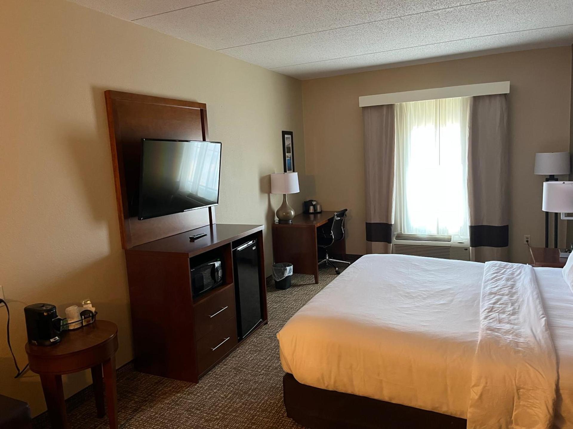 Wingate by Wyndham Clearfield photo 40