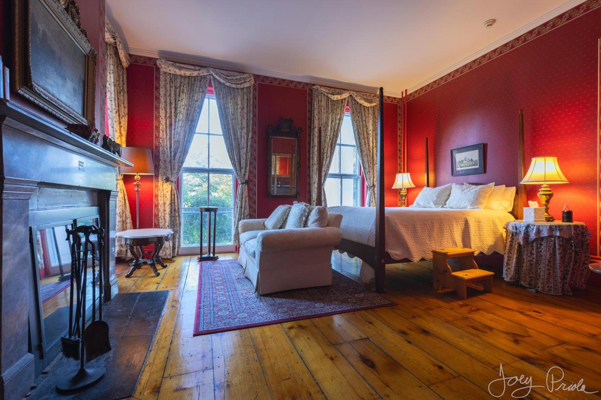 Cromwell Manor Inn photo 9