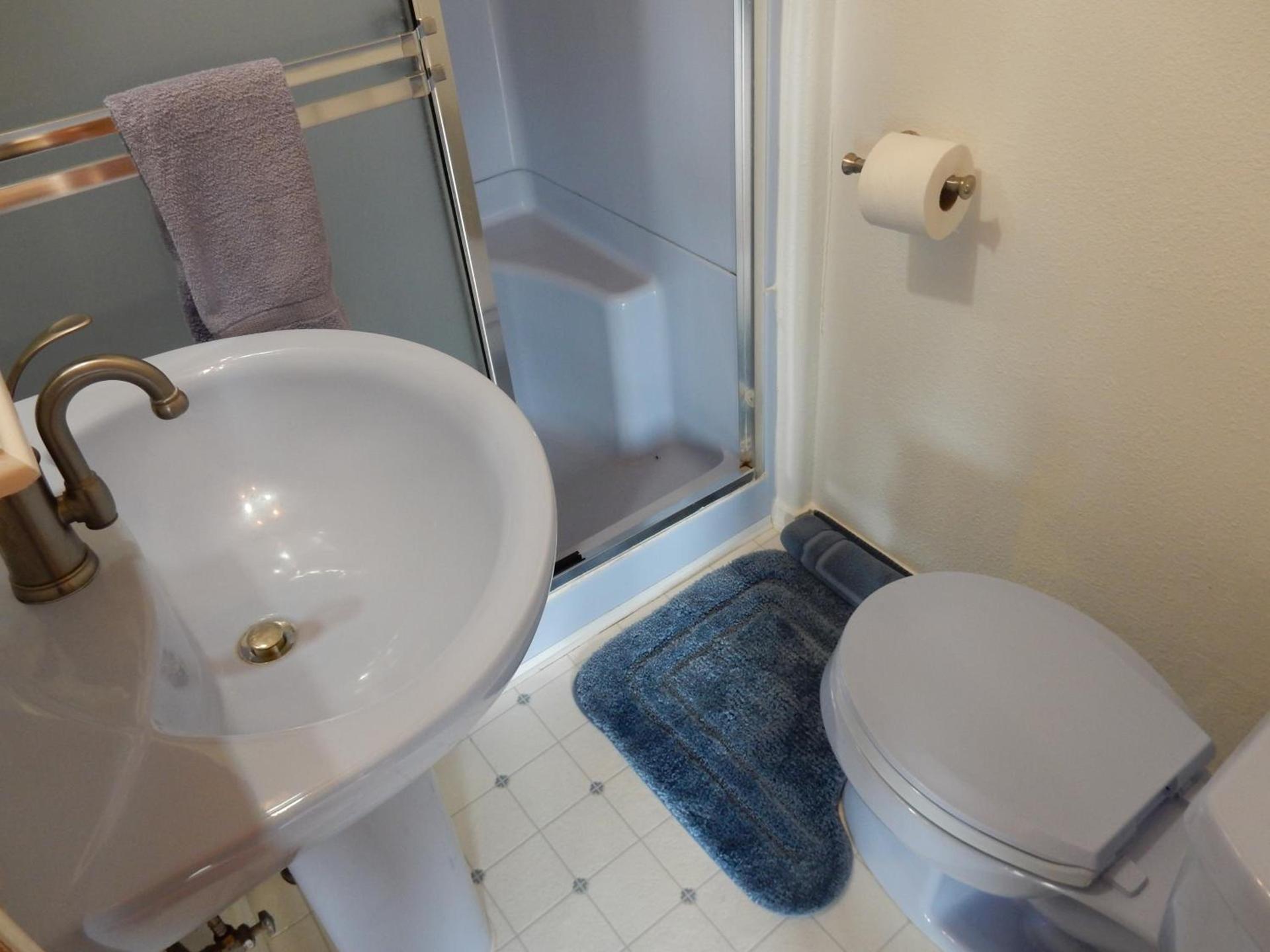 Alaska Adventure Cabins photo 52