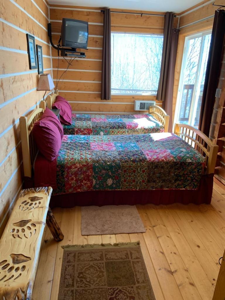 Alaska Adventure Cabins photo 92