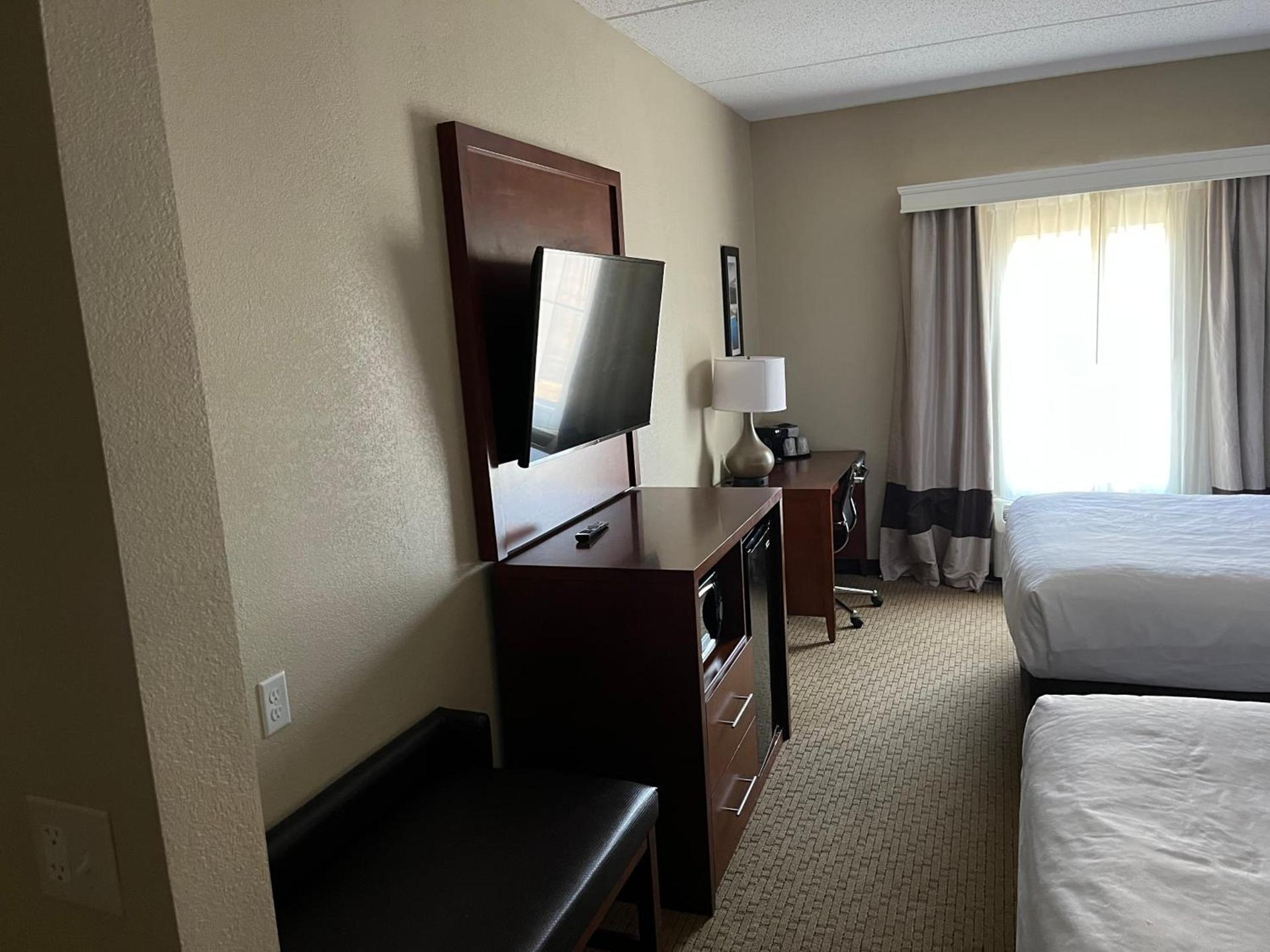 Wingate by Wyndham Clearfield photo 41