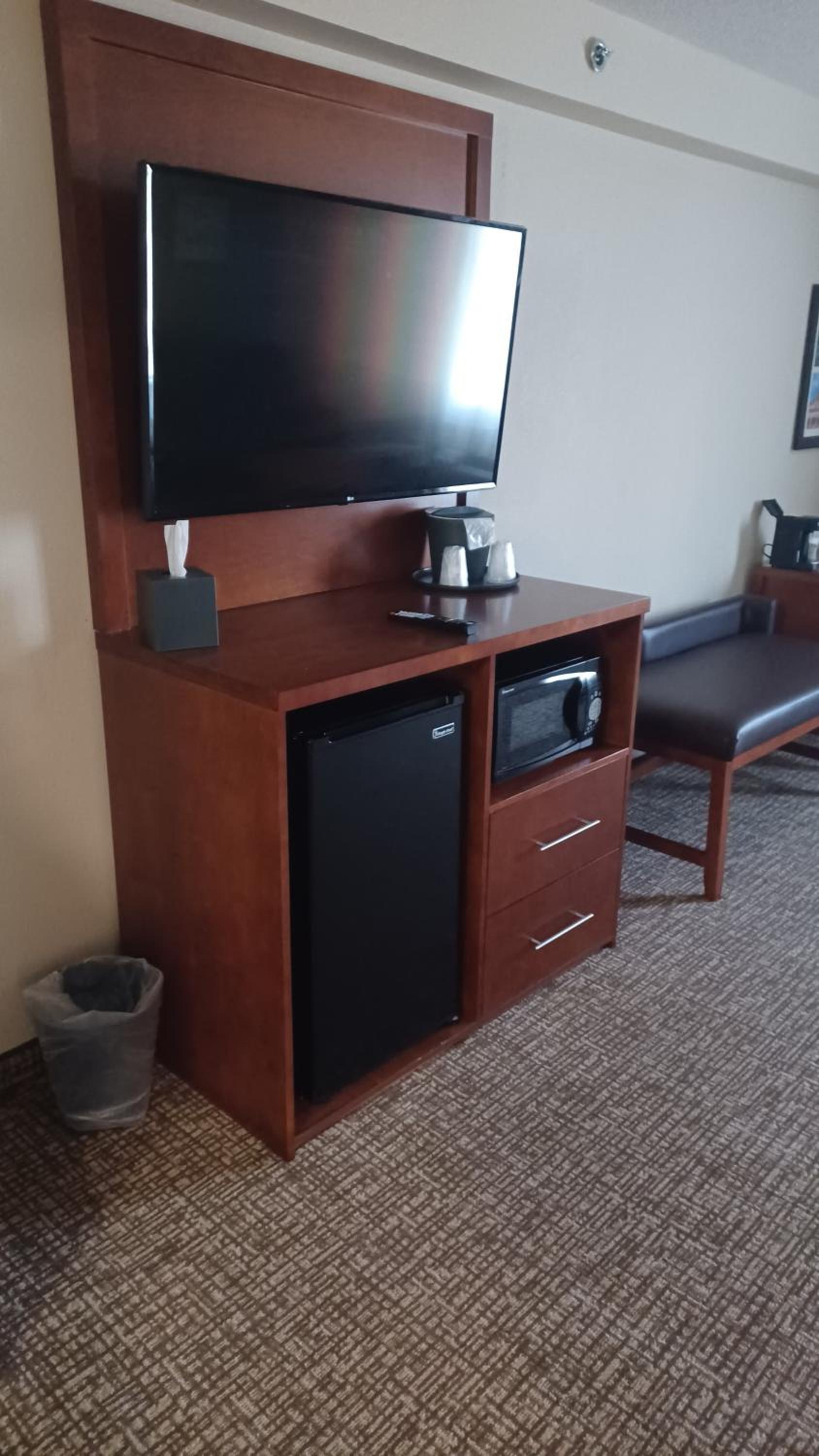 Wingate by Wyndham Pittsburgh New Stanton photo 23