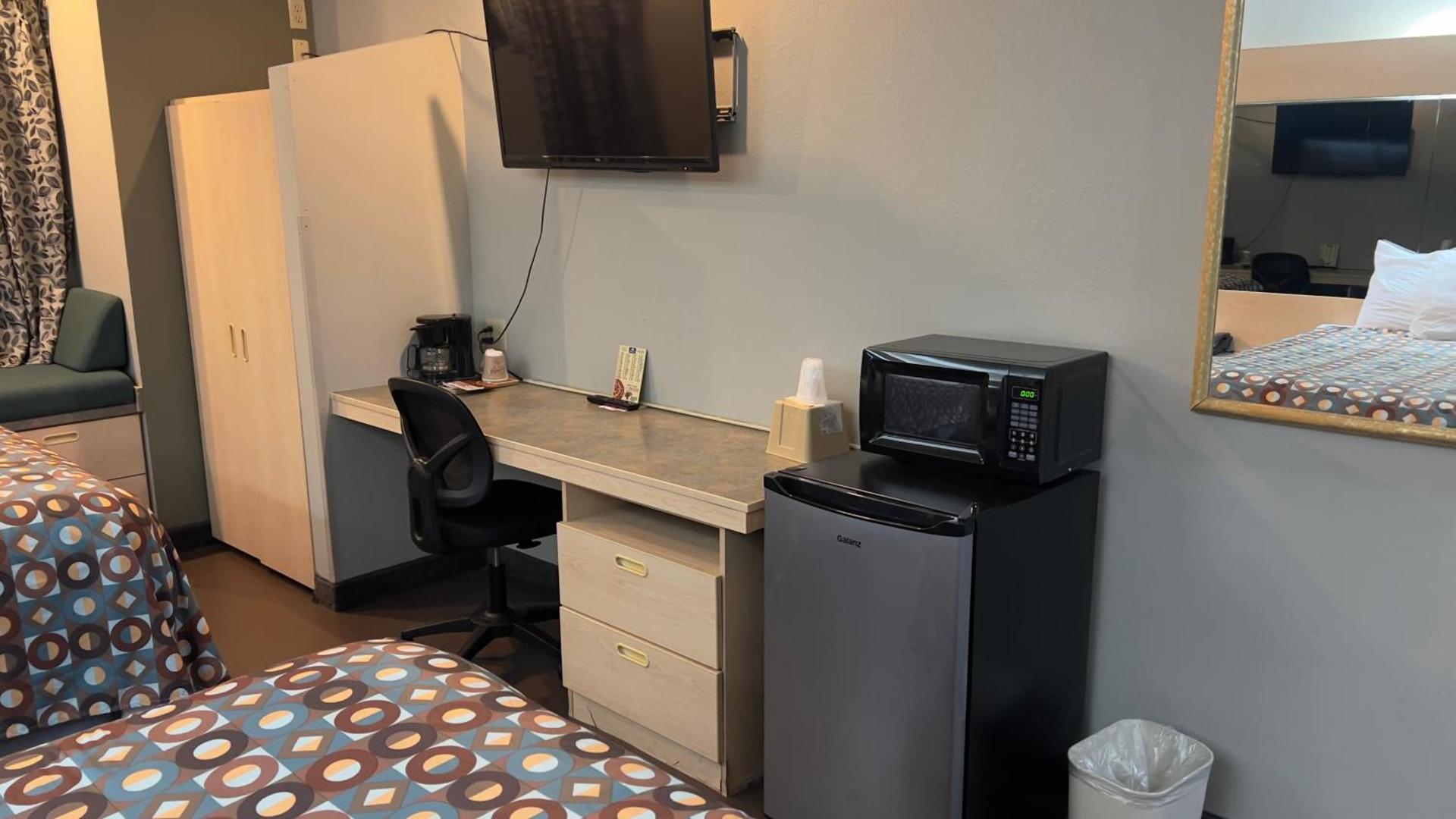 America's Best Value Inn and Suites - Jackson photo 18