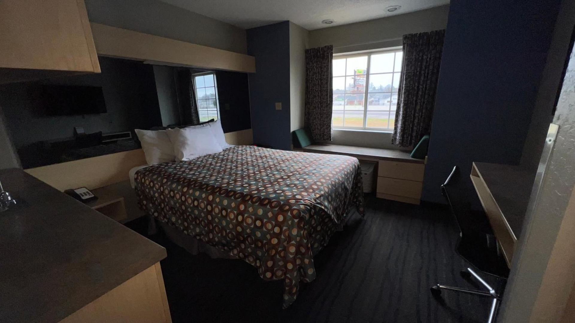 America's Best Value Inn and Suites - Jackson photo 21