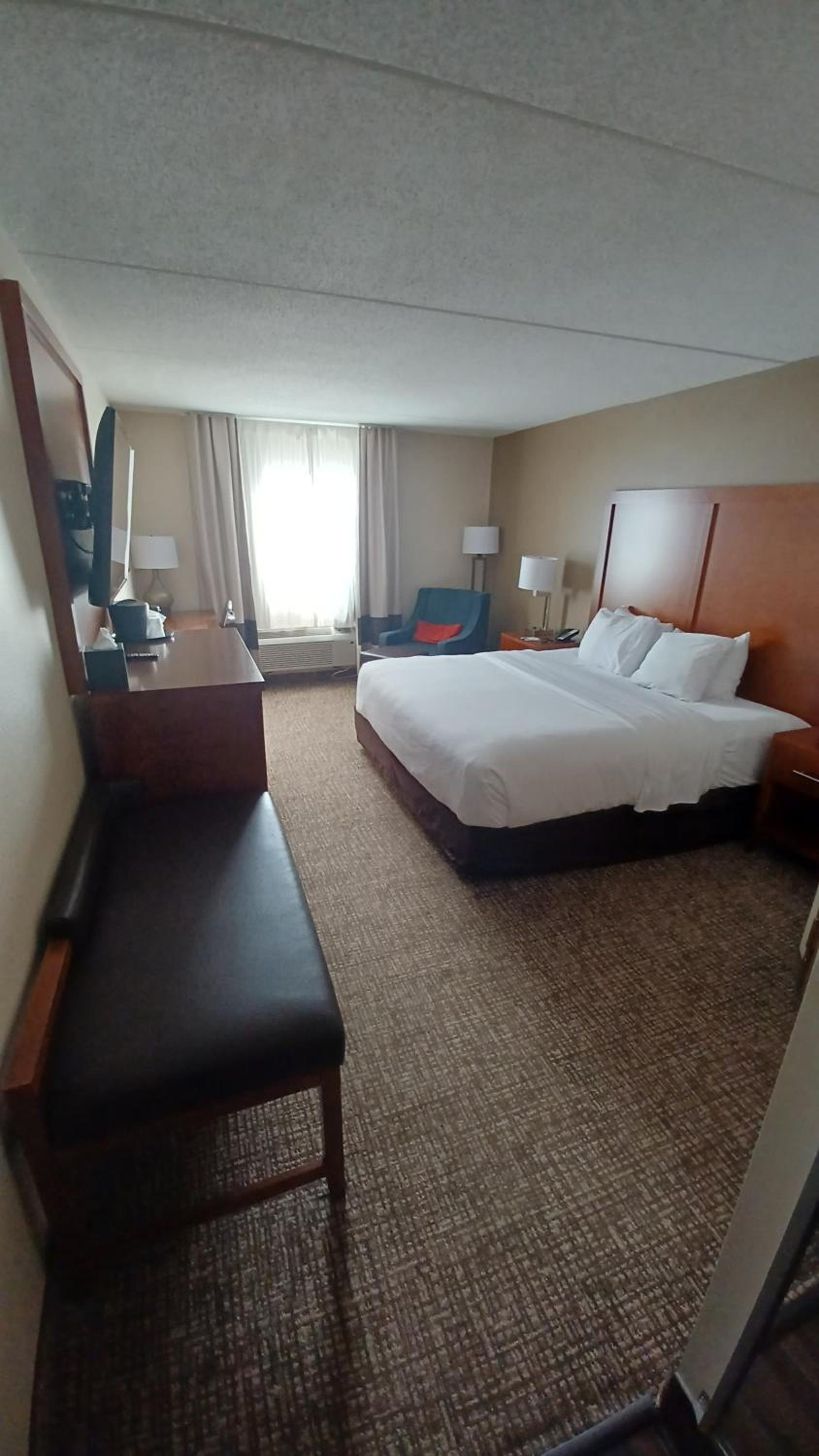 Wingate by Wyndham Pittsburgh New Stanton photo 30