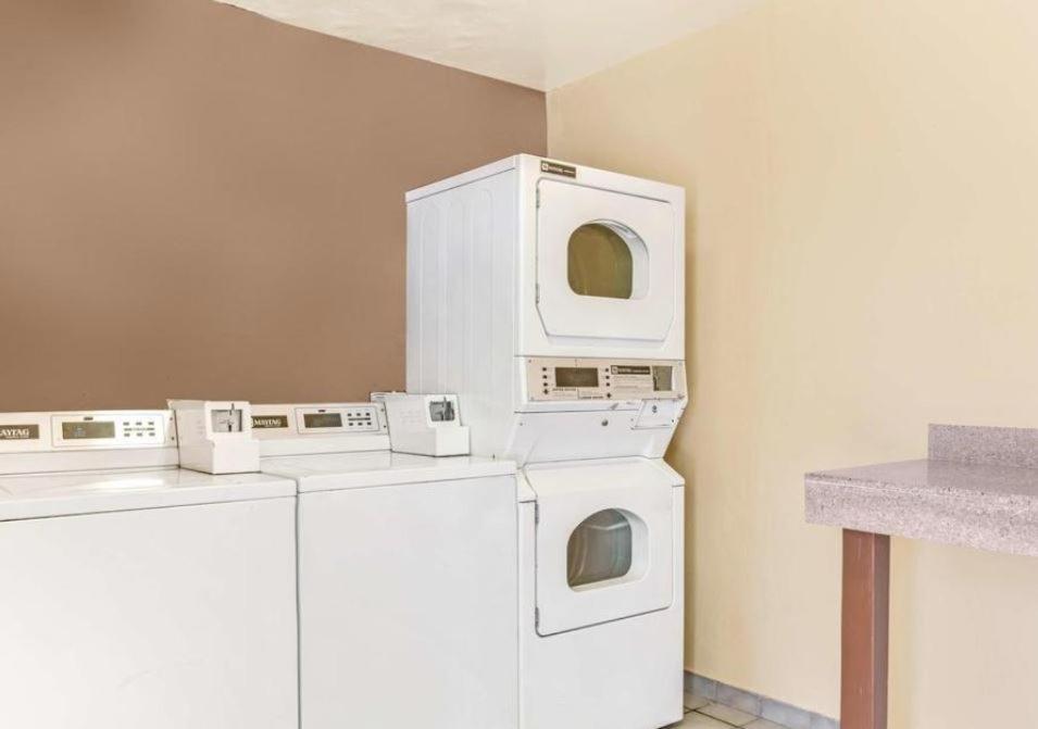 Red Lion Inn & Suites Tucson Downtown photo 31