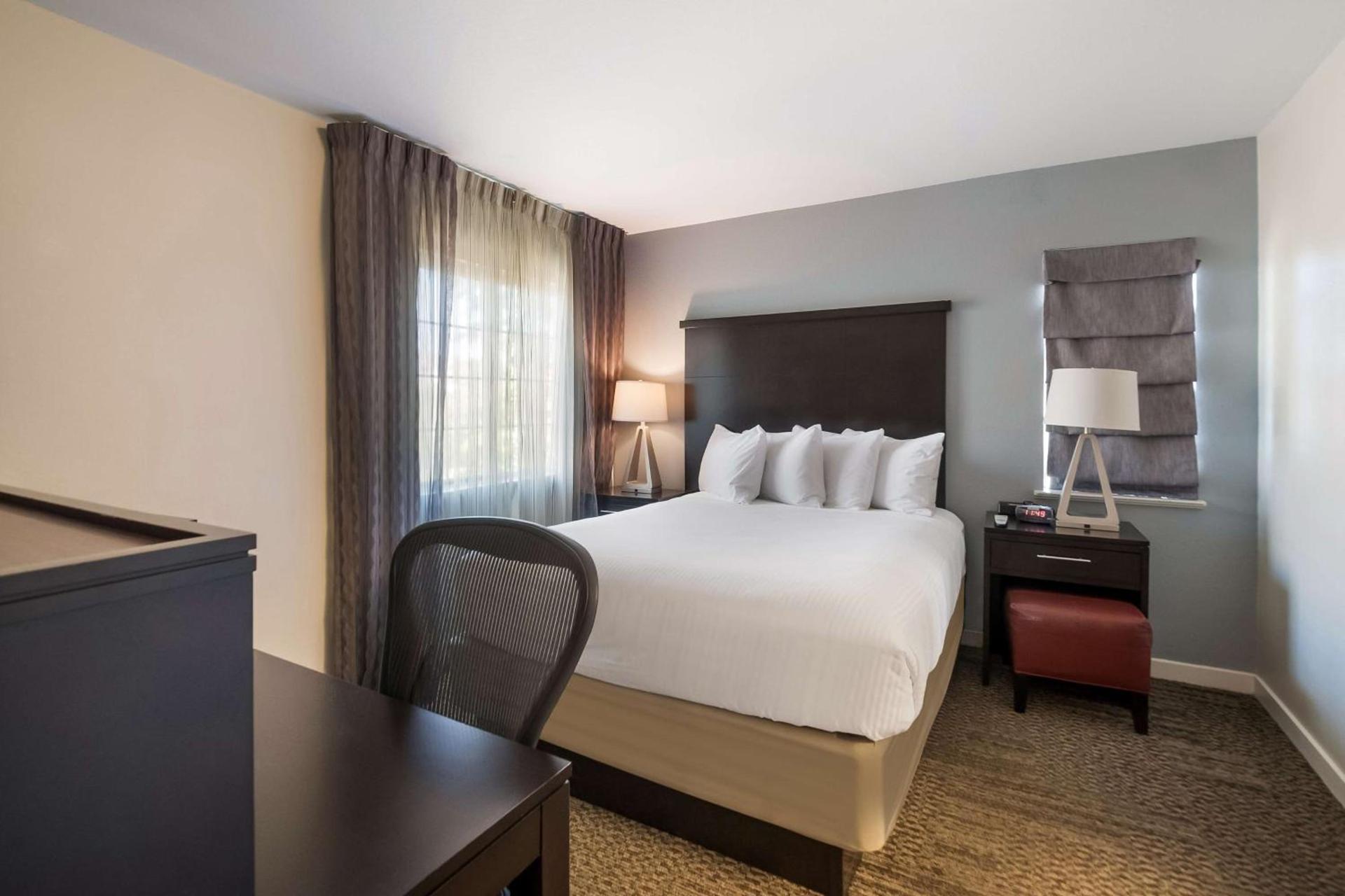 Sonesta ES Suites Dulles Airport photo 35