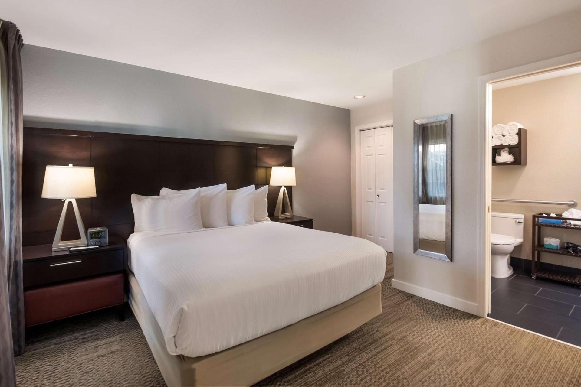 Sonesta ES Suites Dulles Airport photo 16