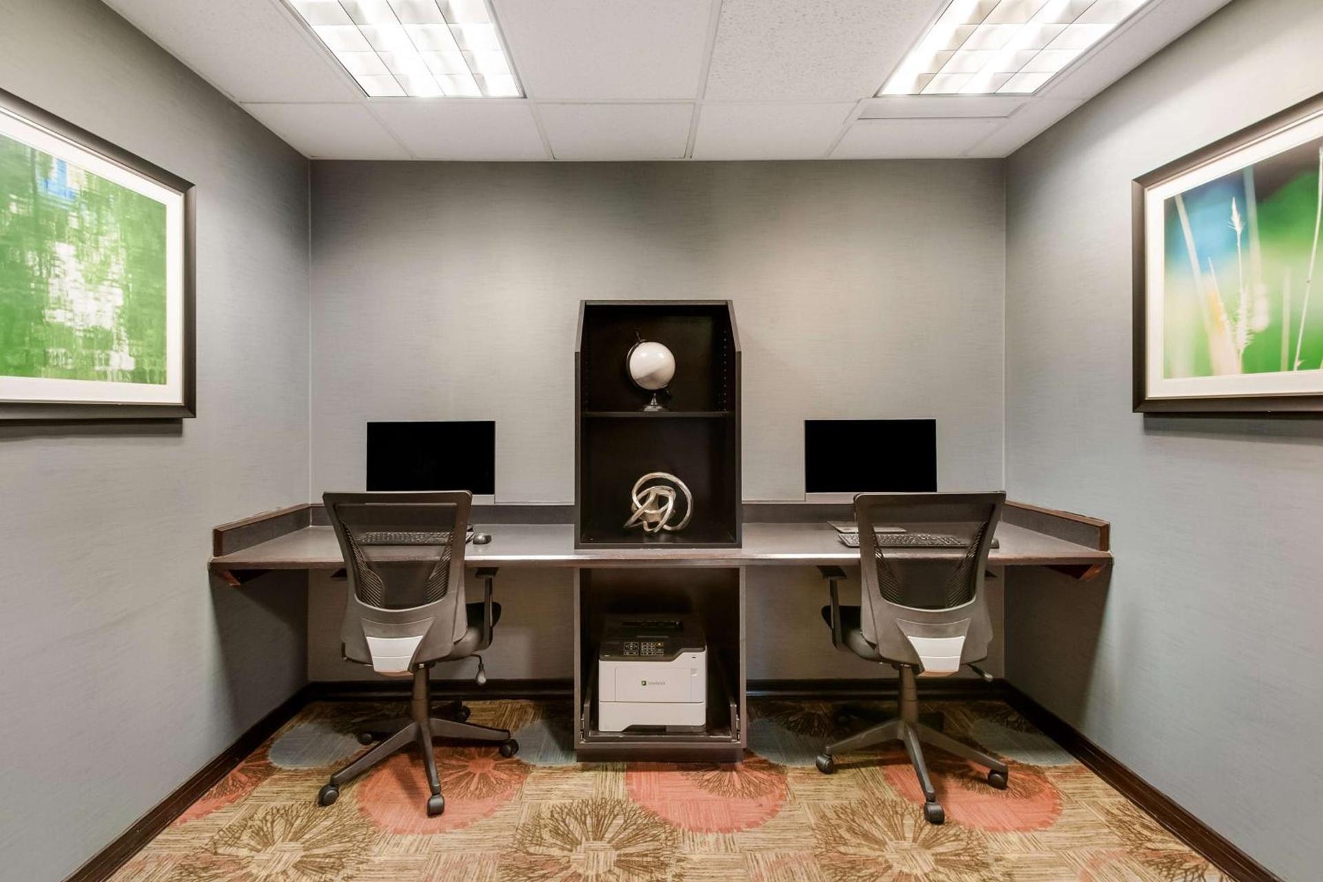 Sonesta ES Suites Dulles Airport photo 20