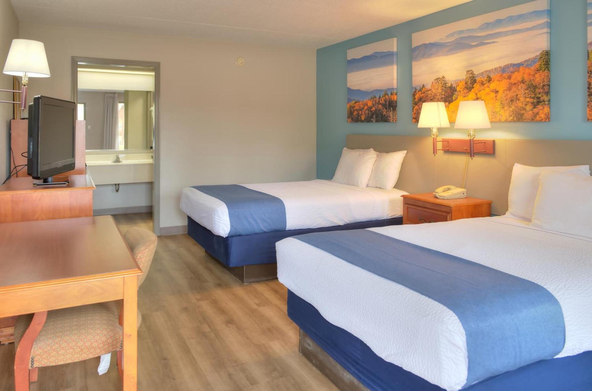 Days Inn by Wyndham Harriman photo 25