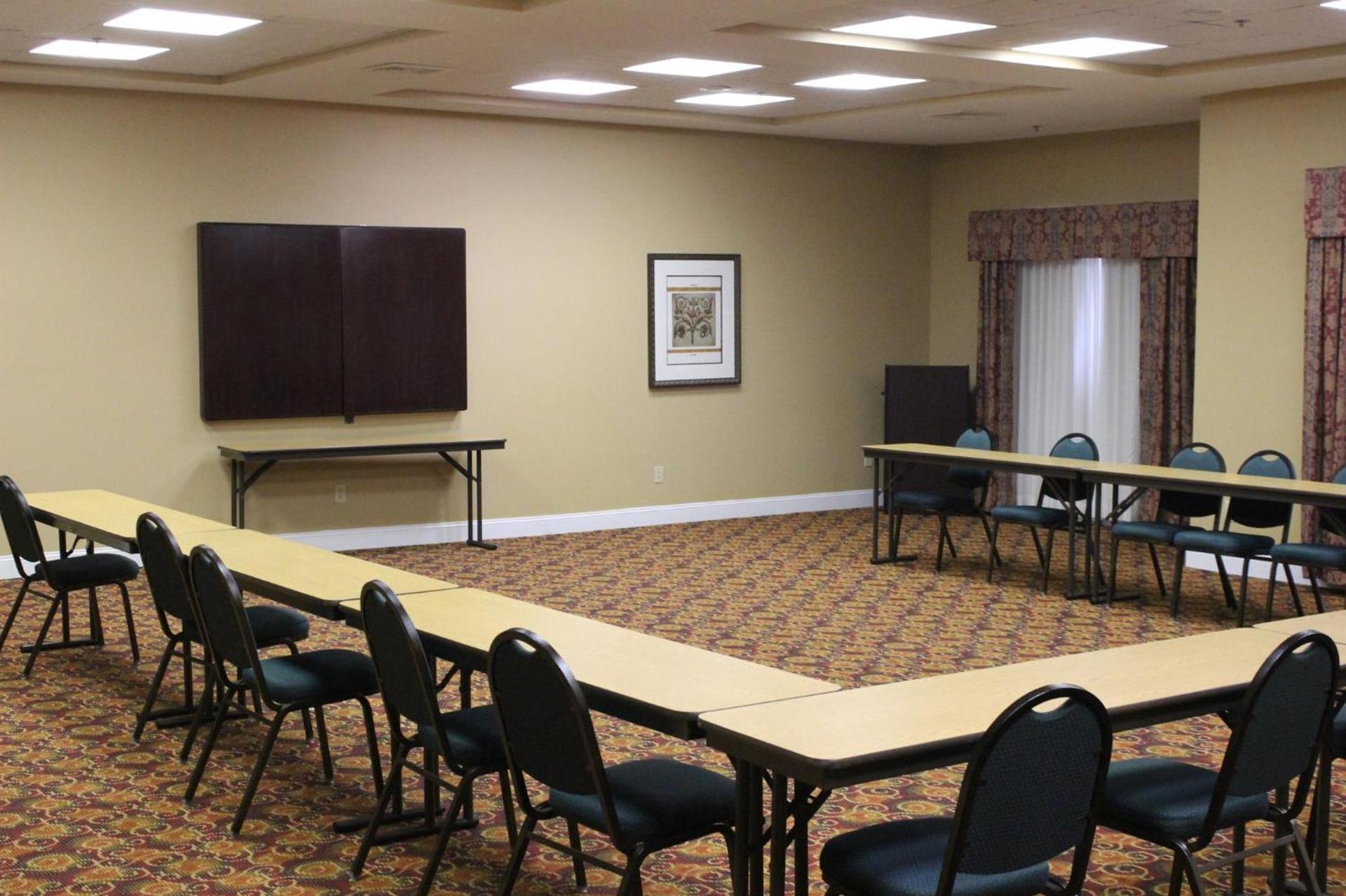 Holiday Inn Express and Suites Thomasville by IHG photo 14
