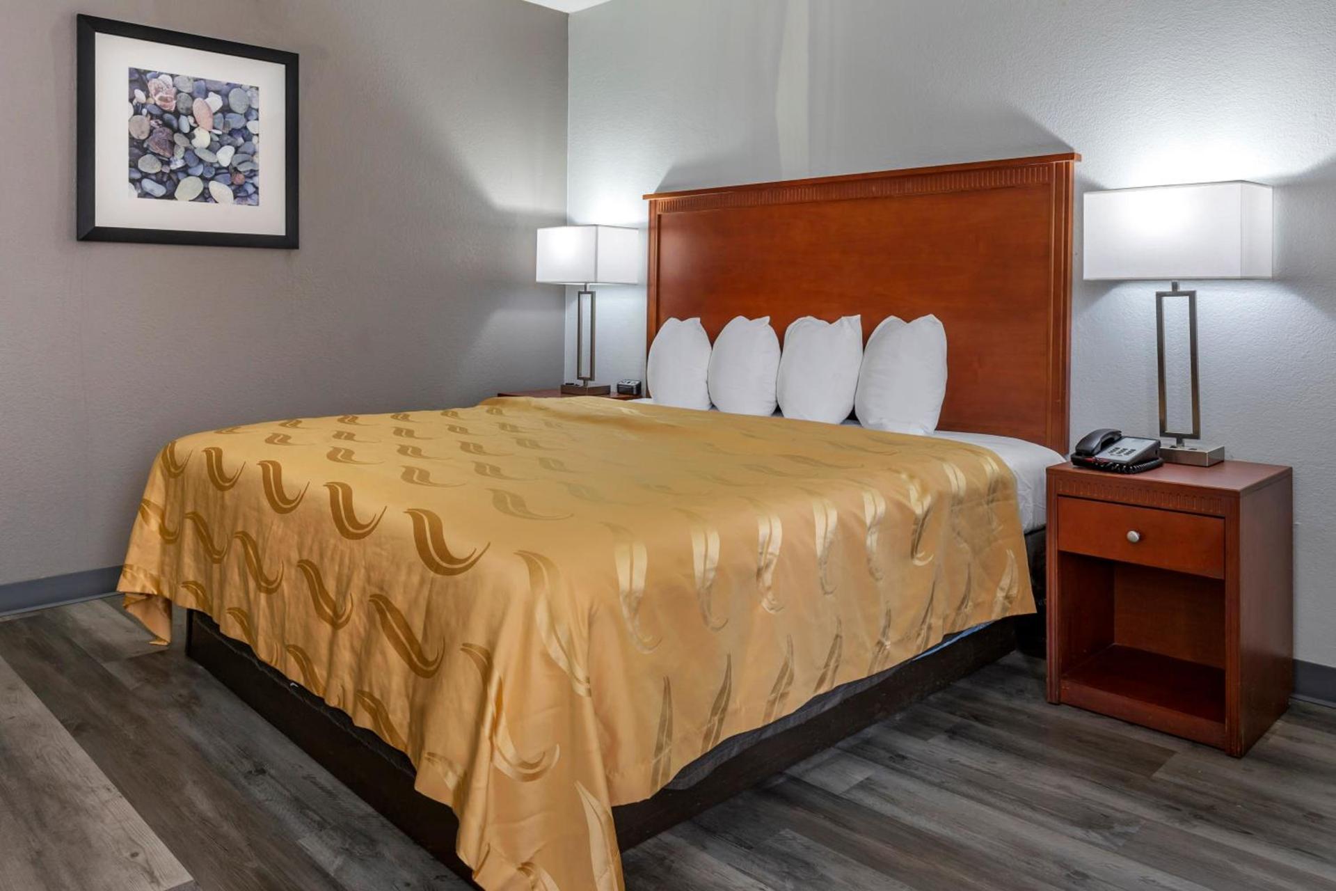 Quality Inn Fayetteville near Fort Bragg photo 6