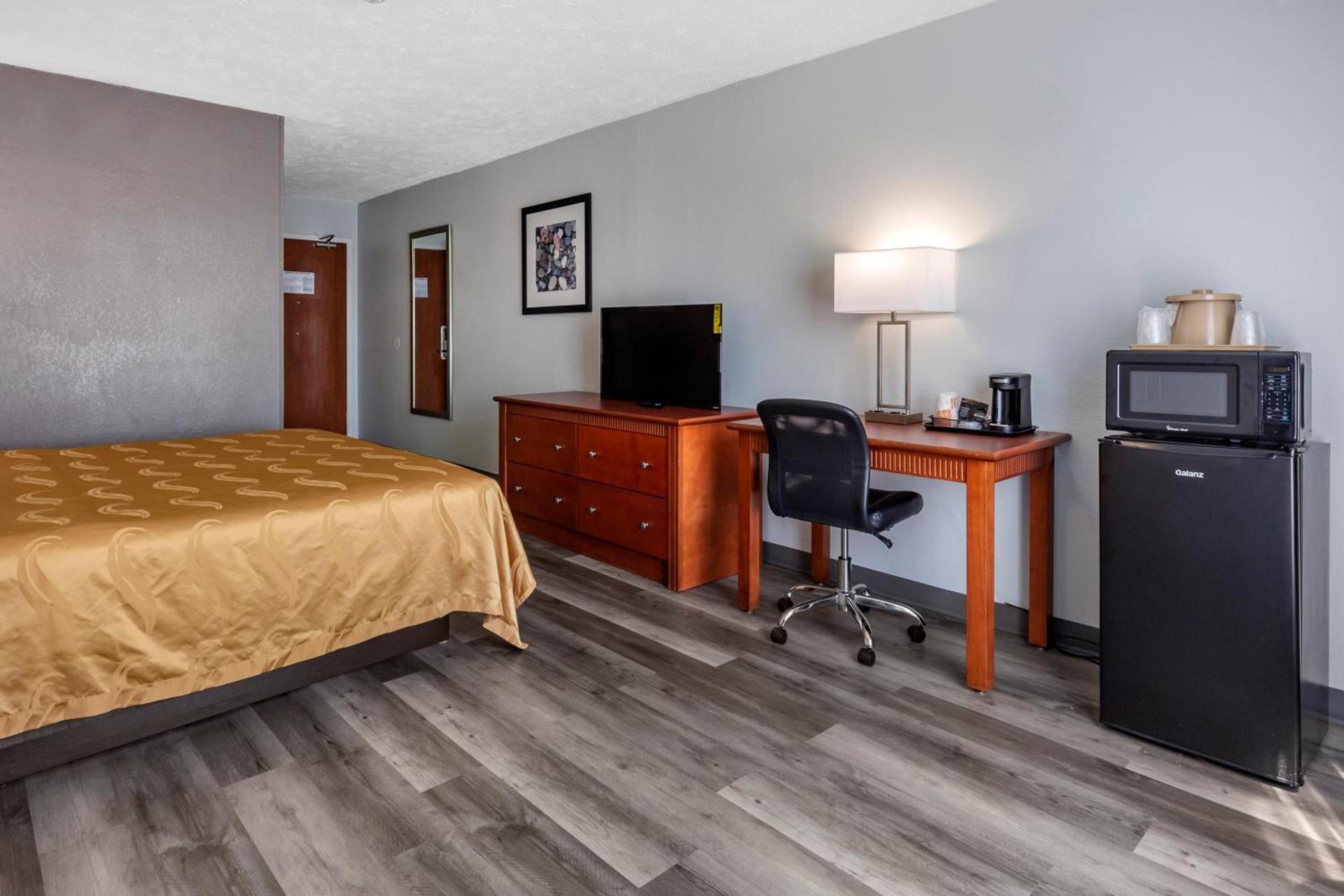 Quality Inn Fayetteville near Fort Bragg photo 10