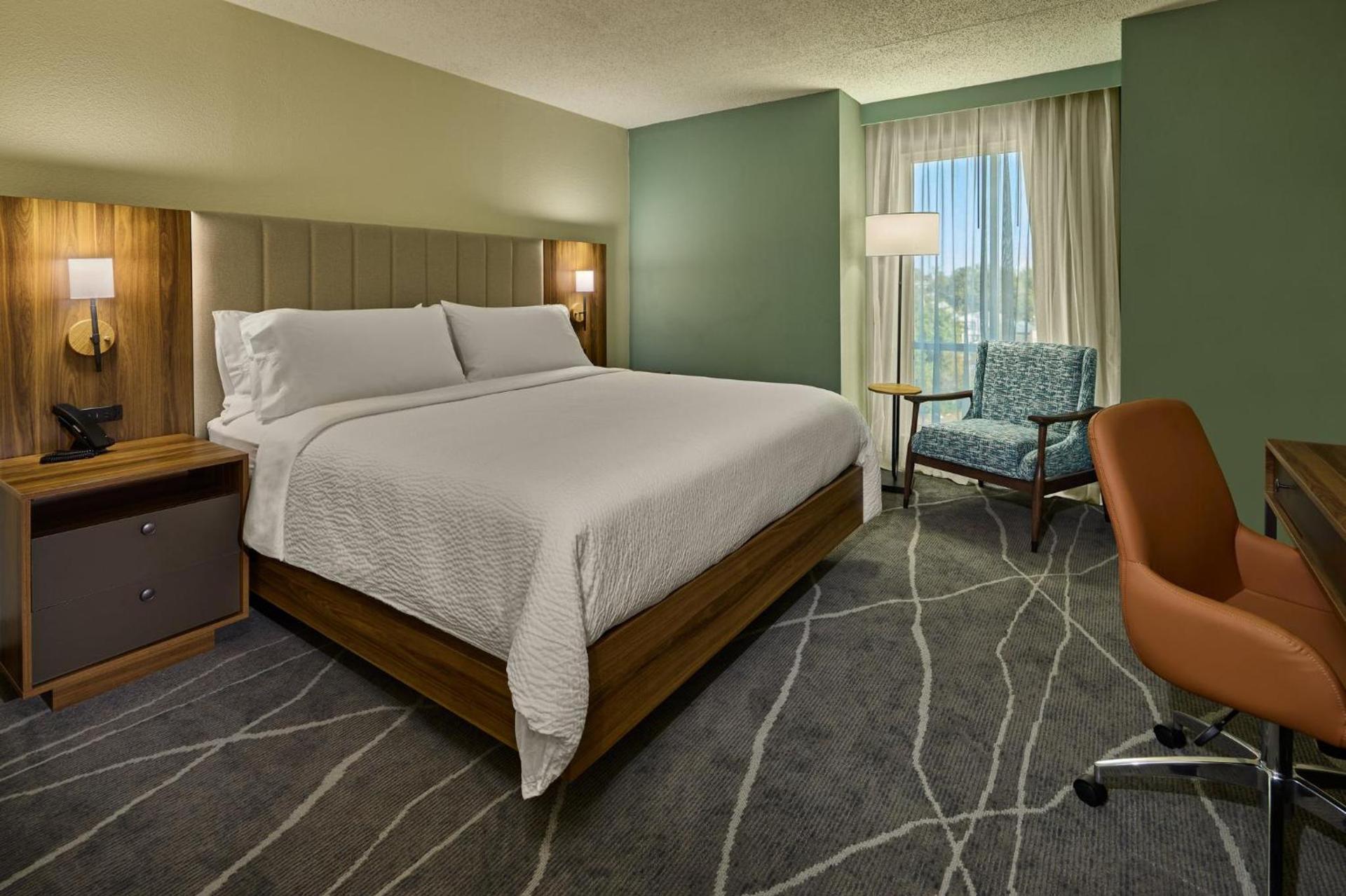 Holiday Inn Express & Suites Charleston DWTN - Medical CTR by IHG photo 53