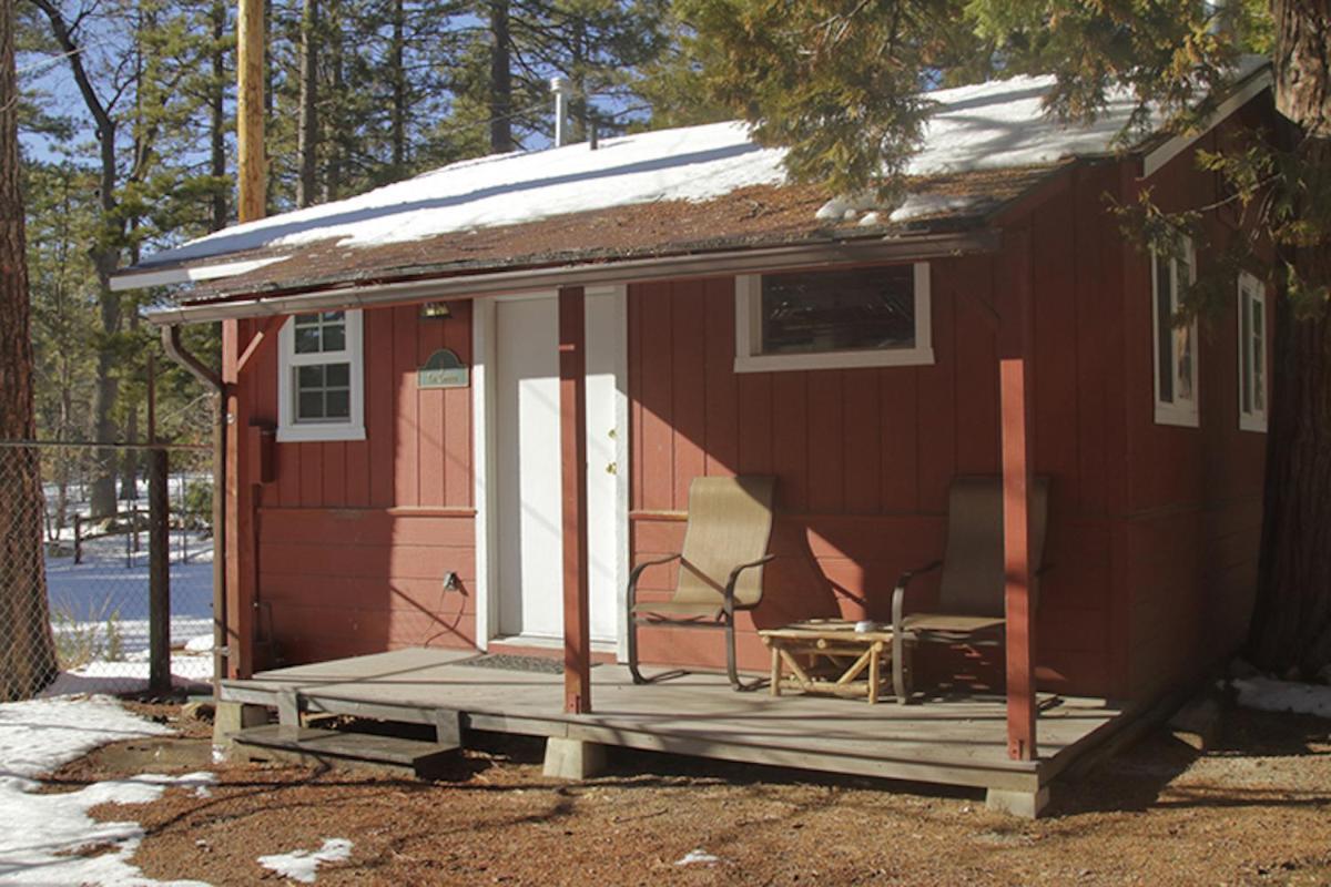 Silver Pines Lodge photo 2