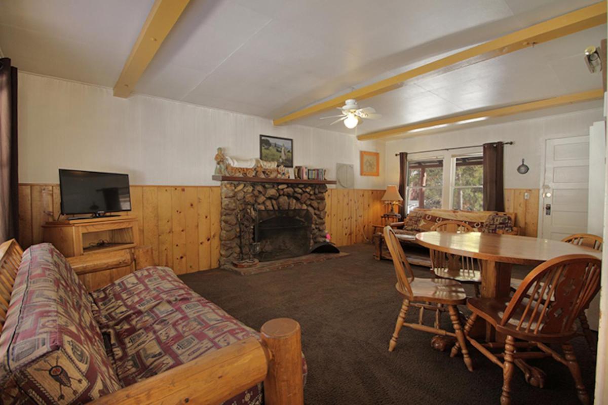 Silver Pines Lodge photo 46