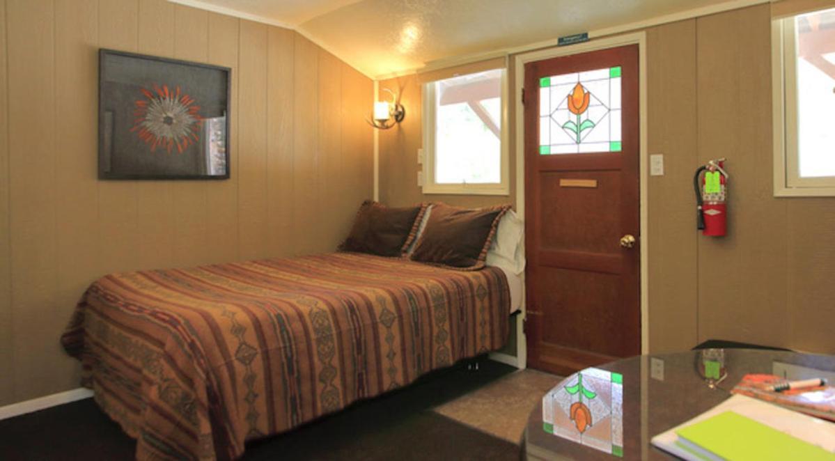 Silver Pines Lodge photo 72