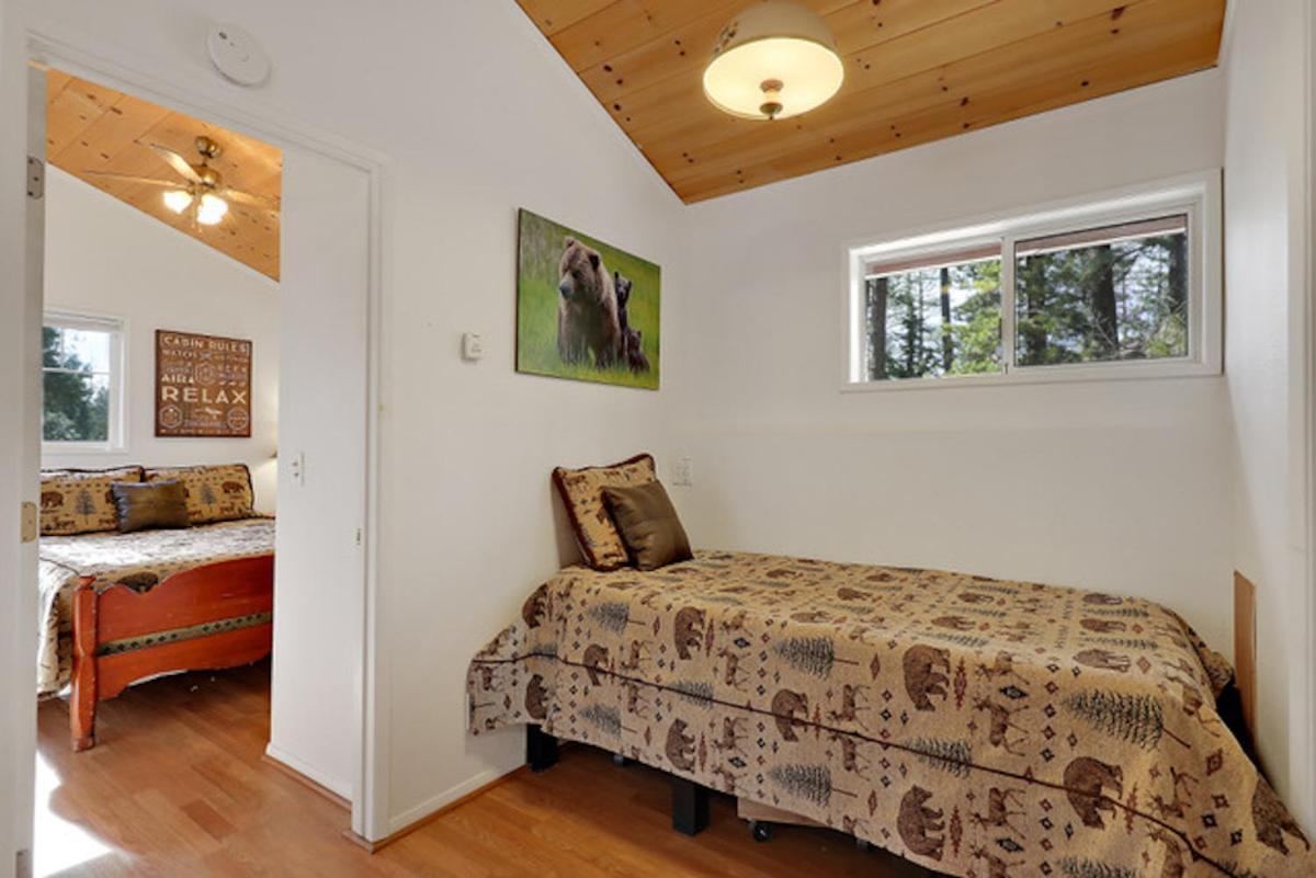 Silver Pines Lodge photo 98