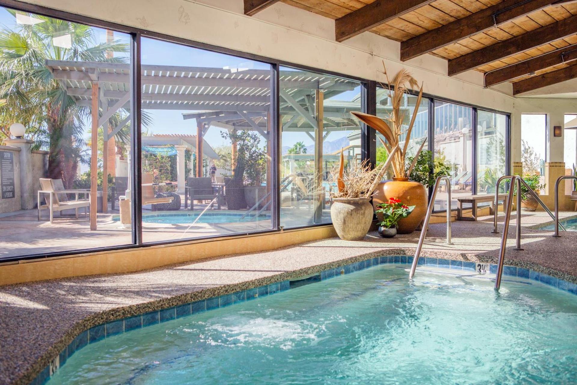 Azure Palm Hot Springs photo 3