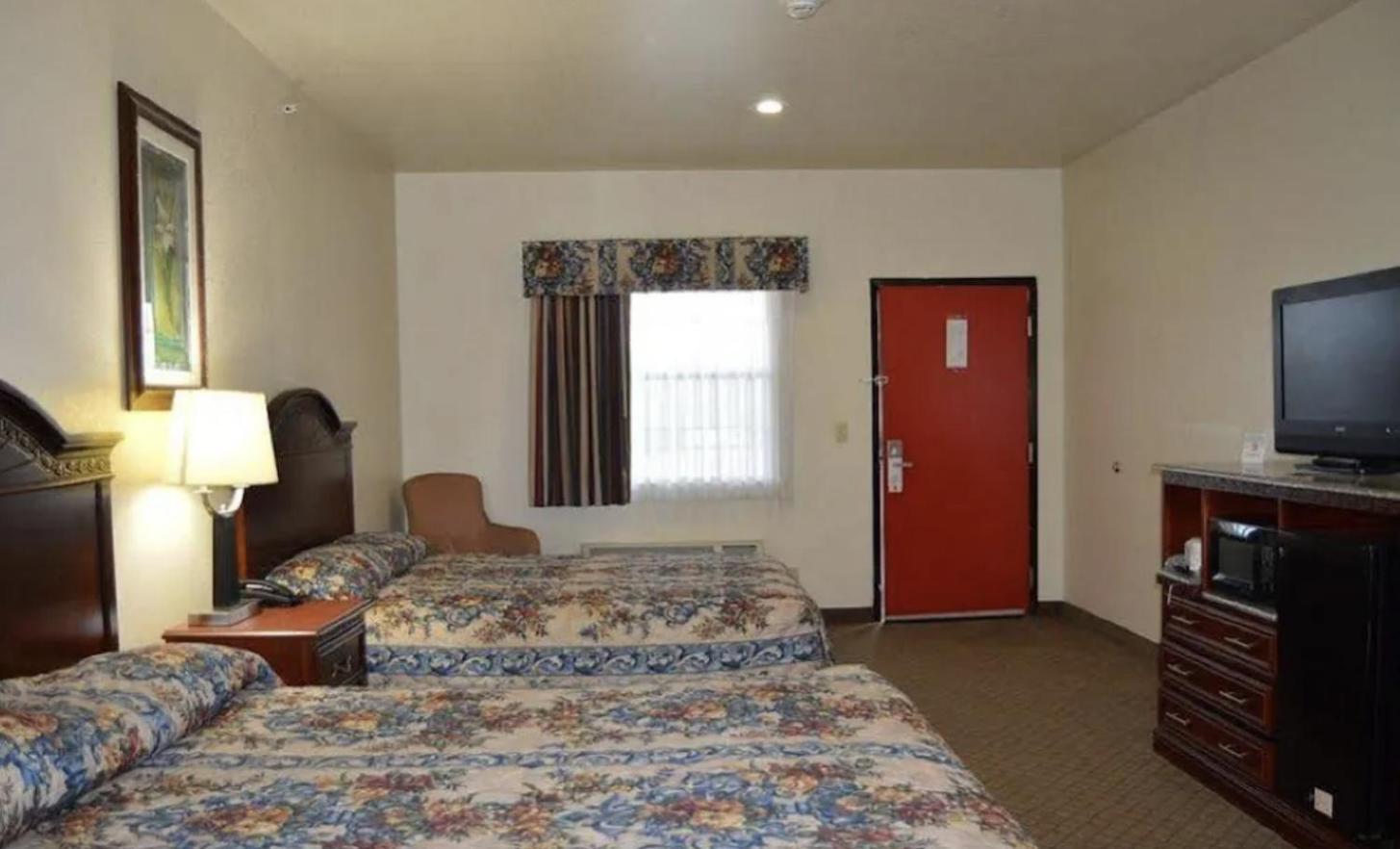 HiWay Inn Express Kiowa Hwy 69 photo 3