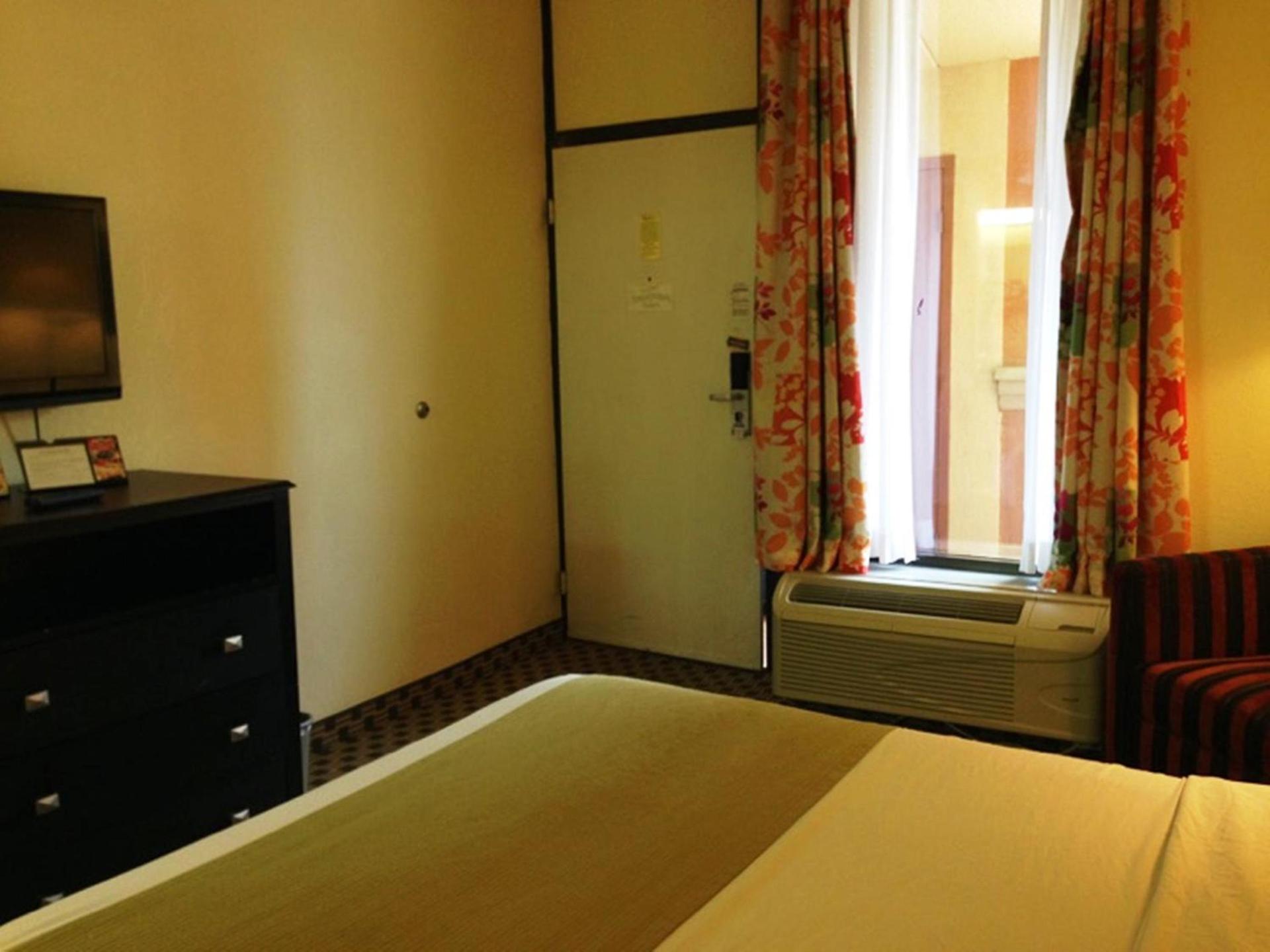 SureStay by Best Western Irving Grapevine DFW North photo 9