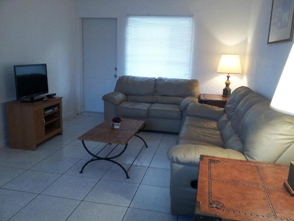 Shores Terrace photo 12