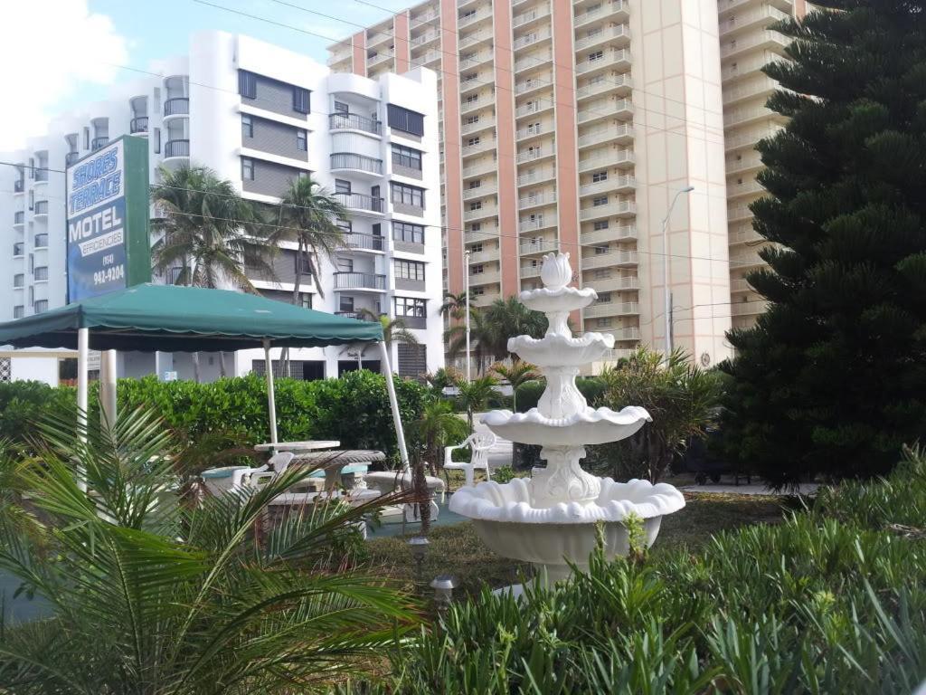 Shores Terrace photo 10