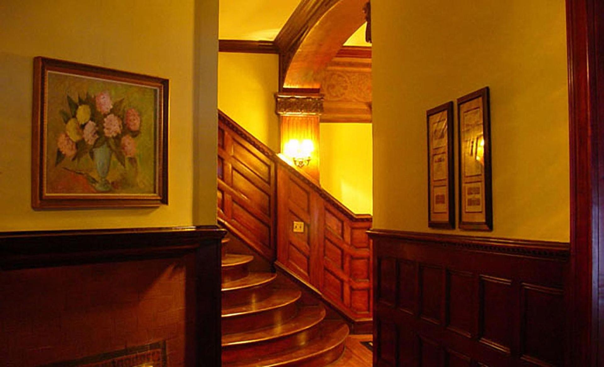 Morgan State House Inn photo 2