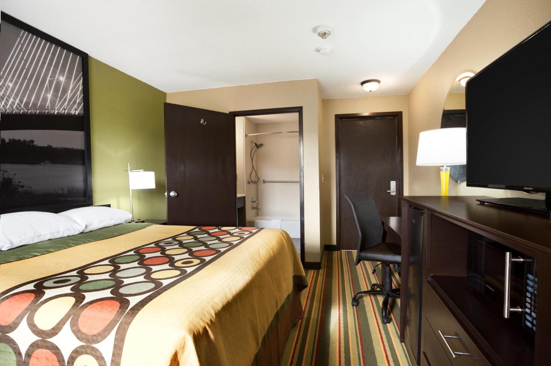 Super 8 by Wyndham Joplin photo 21