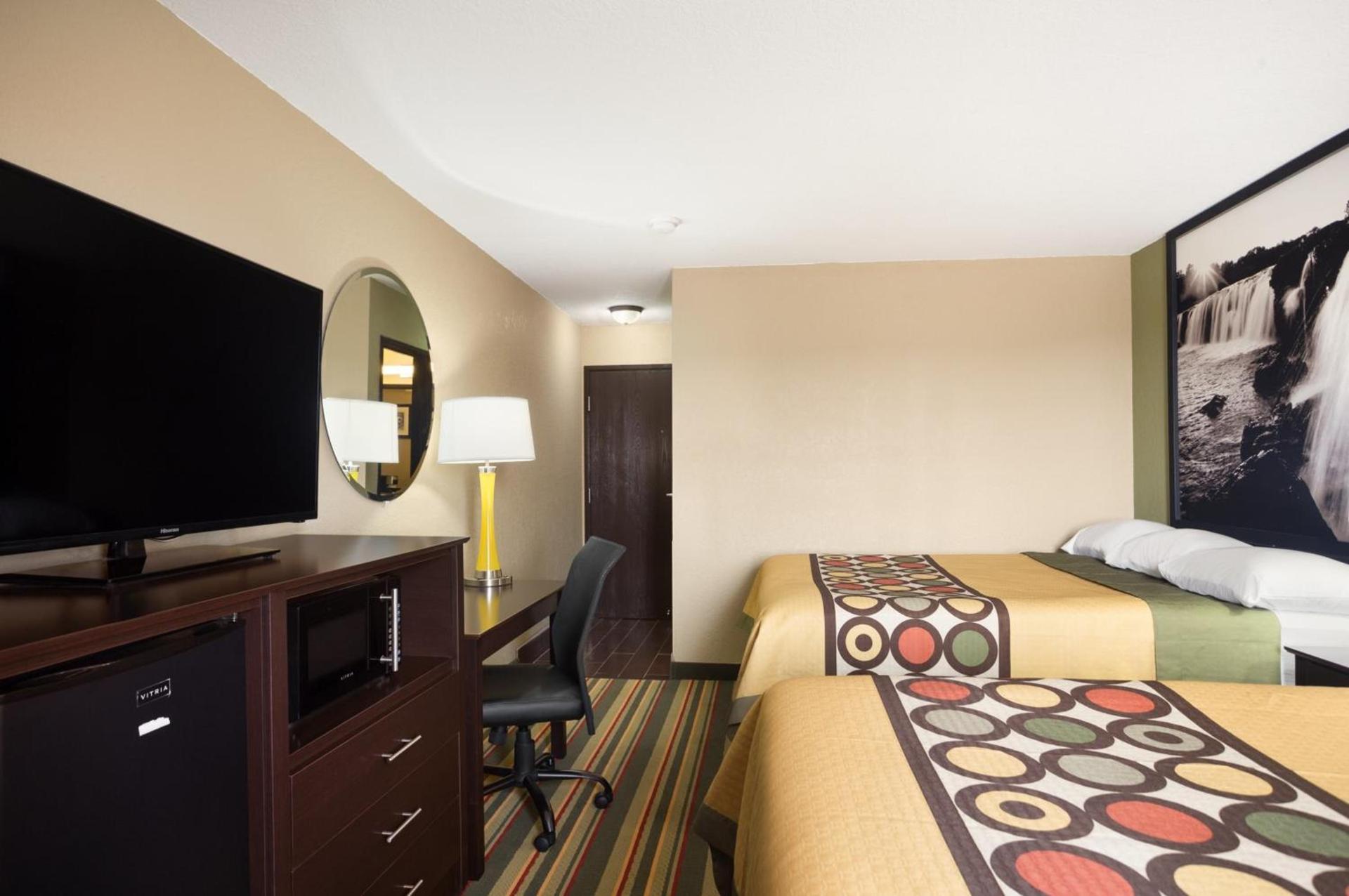 Super 8 by Wyndham Joplin photo 22