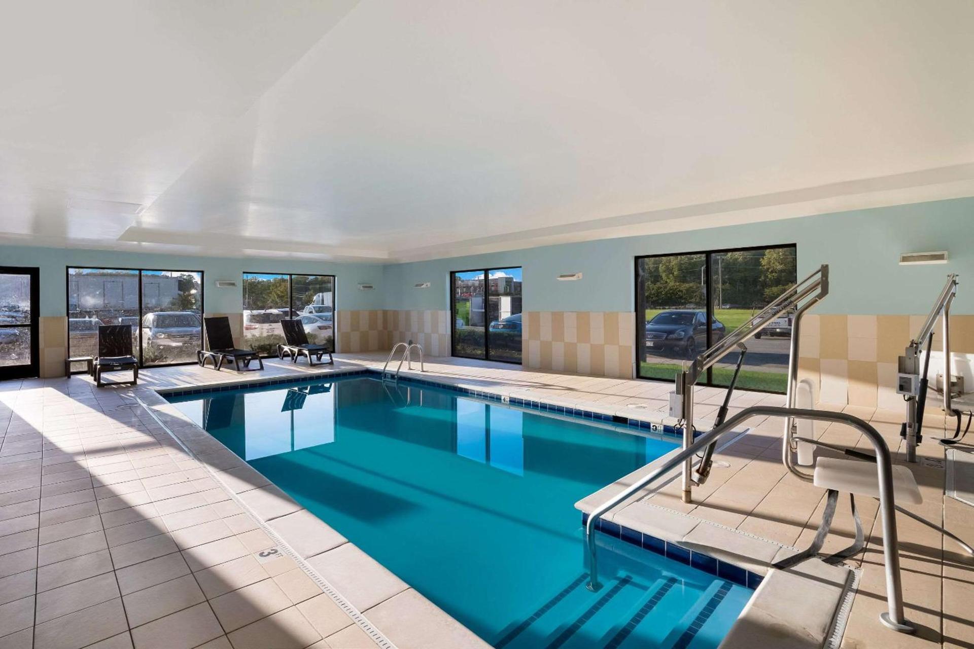 Comfort Suites Suffolk - Chesapeake photo 18
