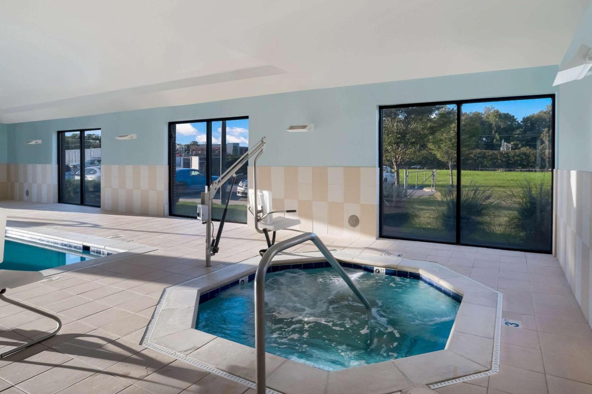 Comfort Suites Suffolk - Chesapeake photo 20