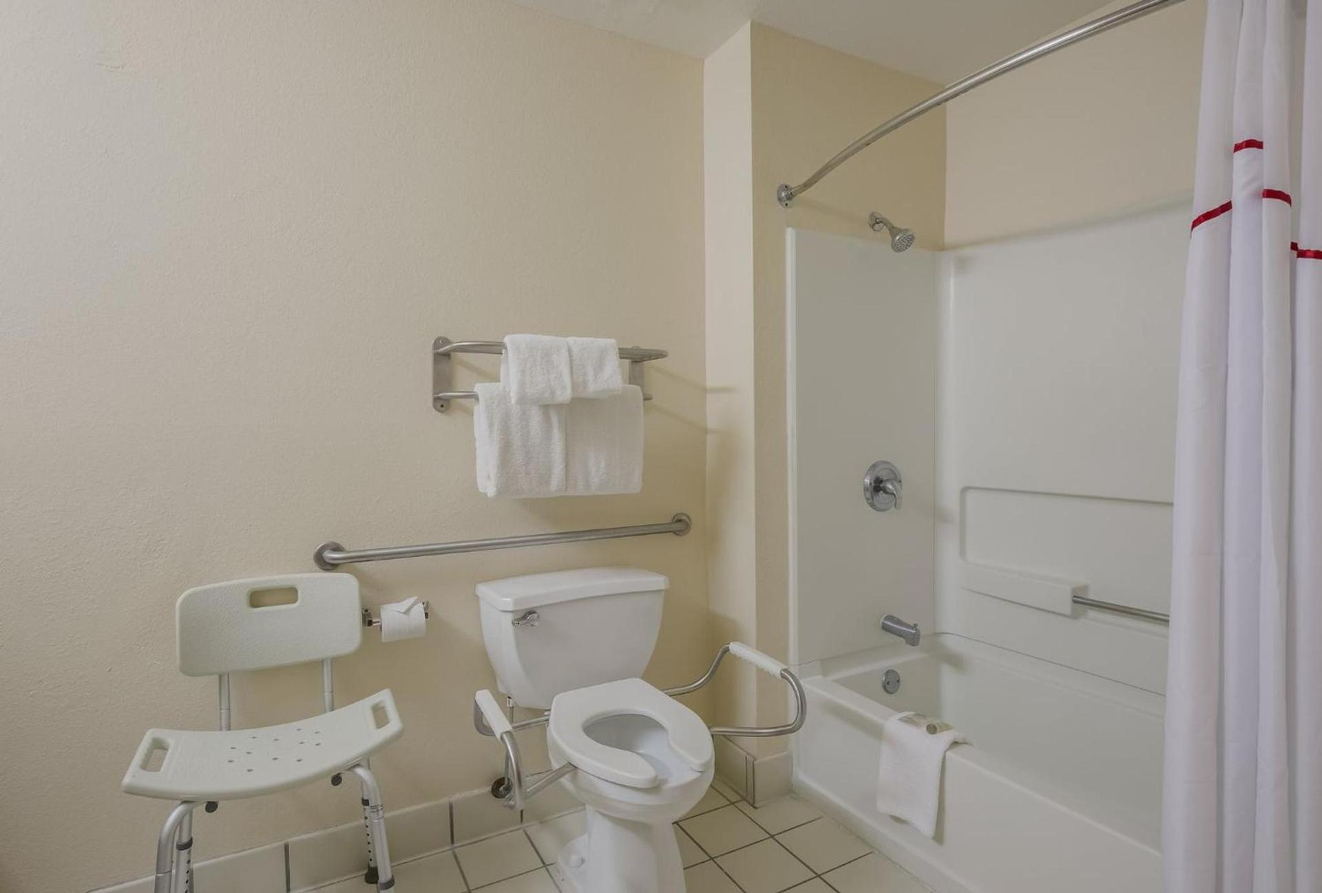 Red Roof Inn & Suites Knoxville East photo 30