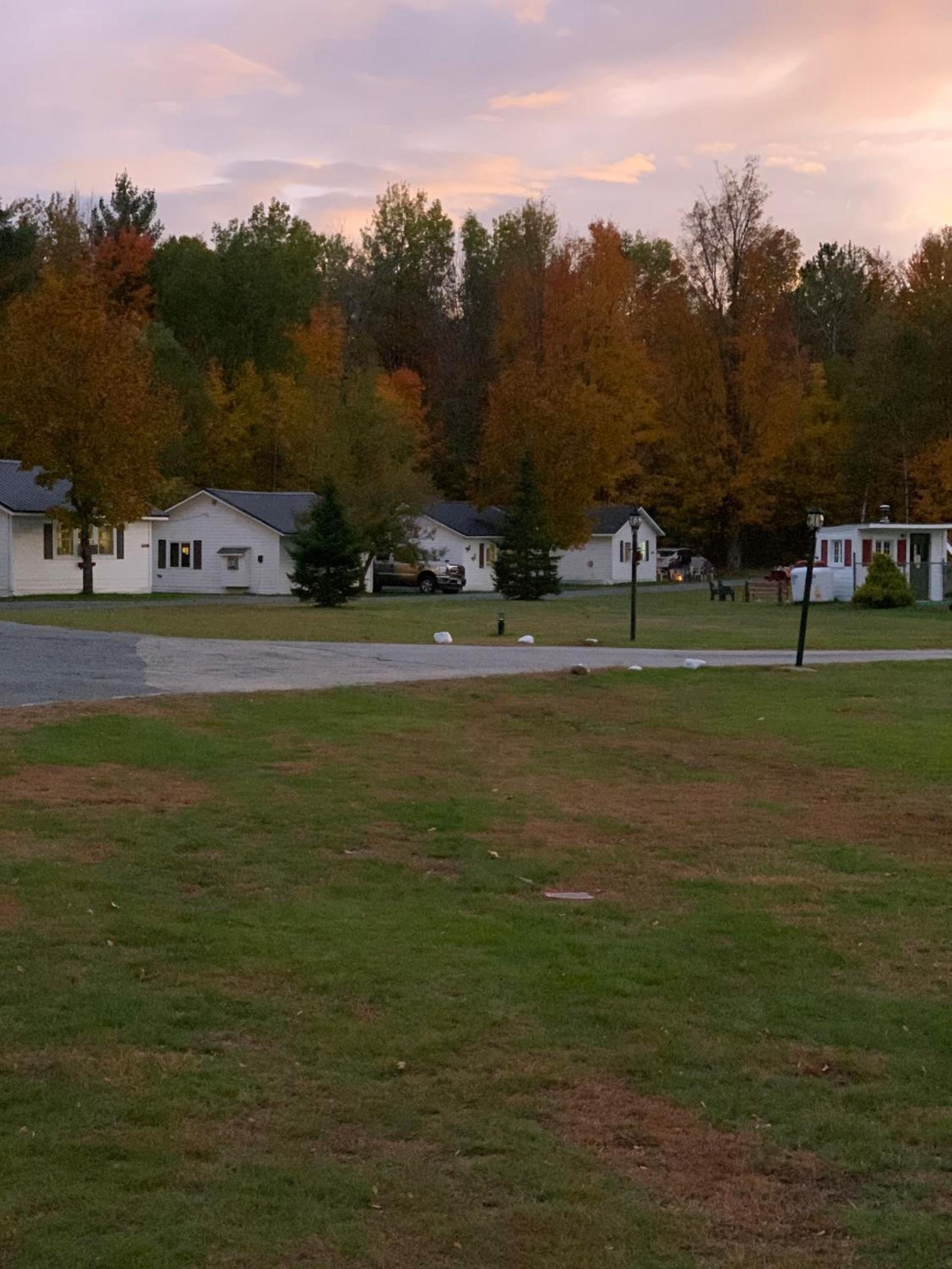 carrollmotel and cottages photo 44